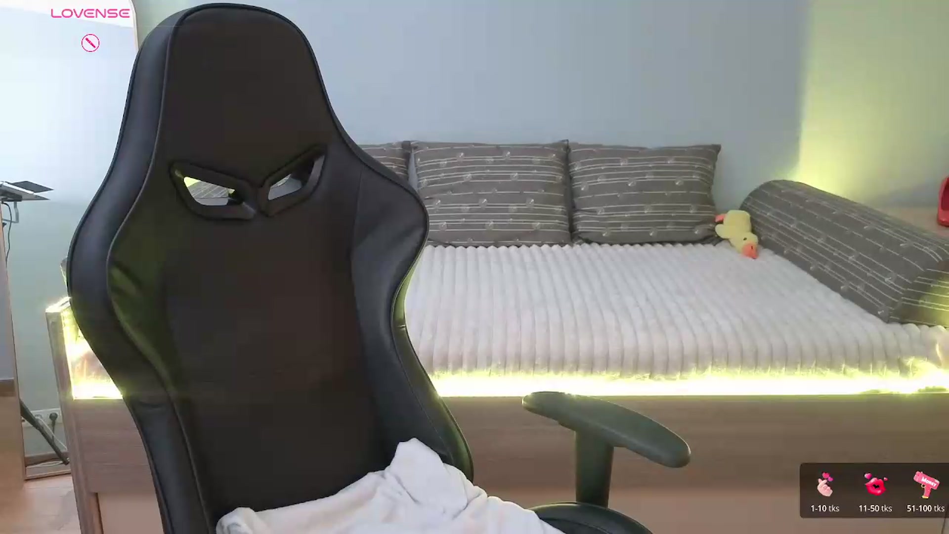 Gallery image thumbnail from JessicaB's myfreecams stream on, 07/10/2026, 10:15 image 2 of 20