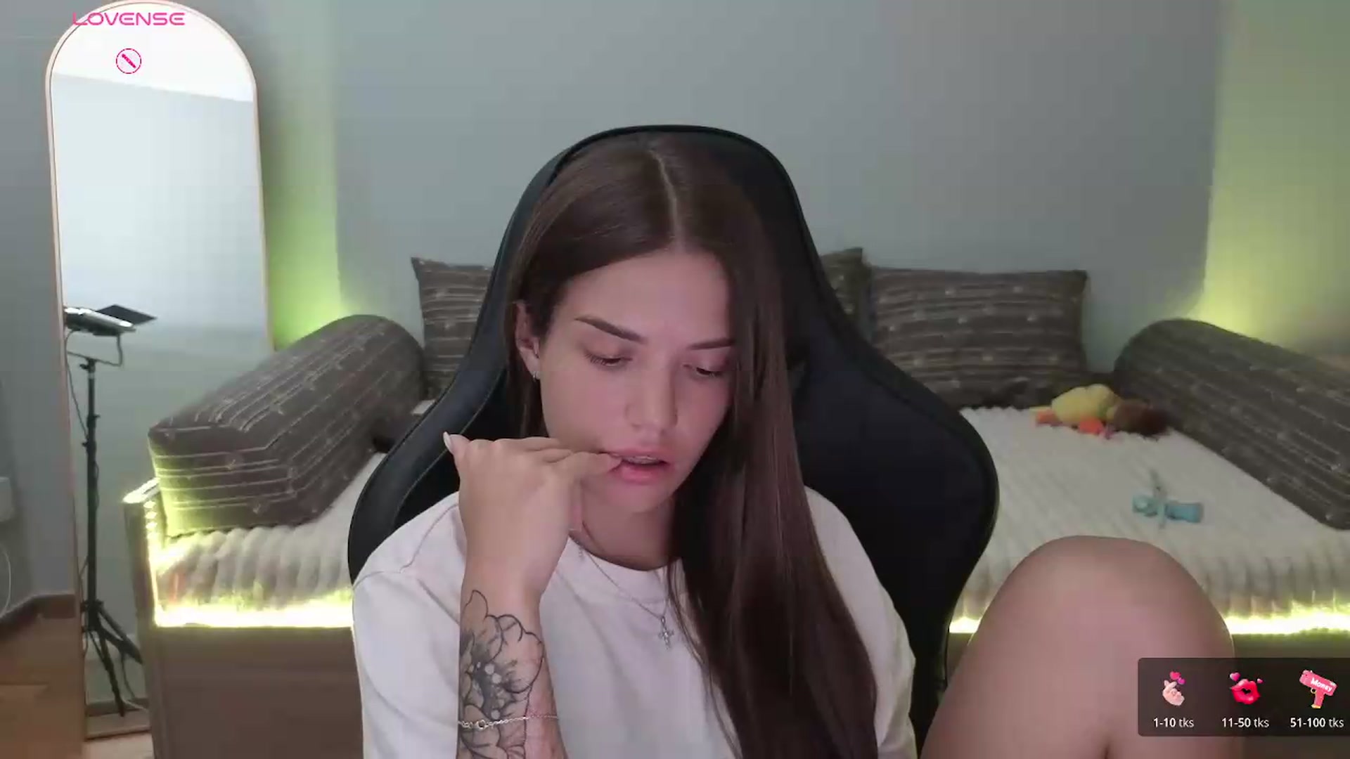 Gallery image thumbnail from JessicaB's myfreecams stream on, 07/13/2026, 16:35 image 16 of 20
