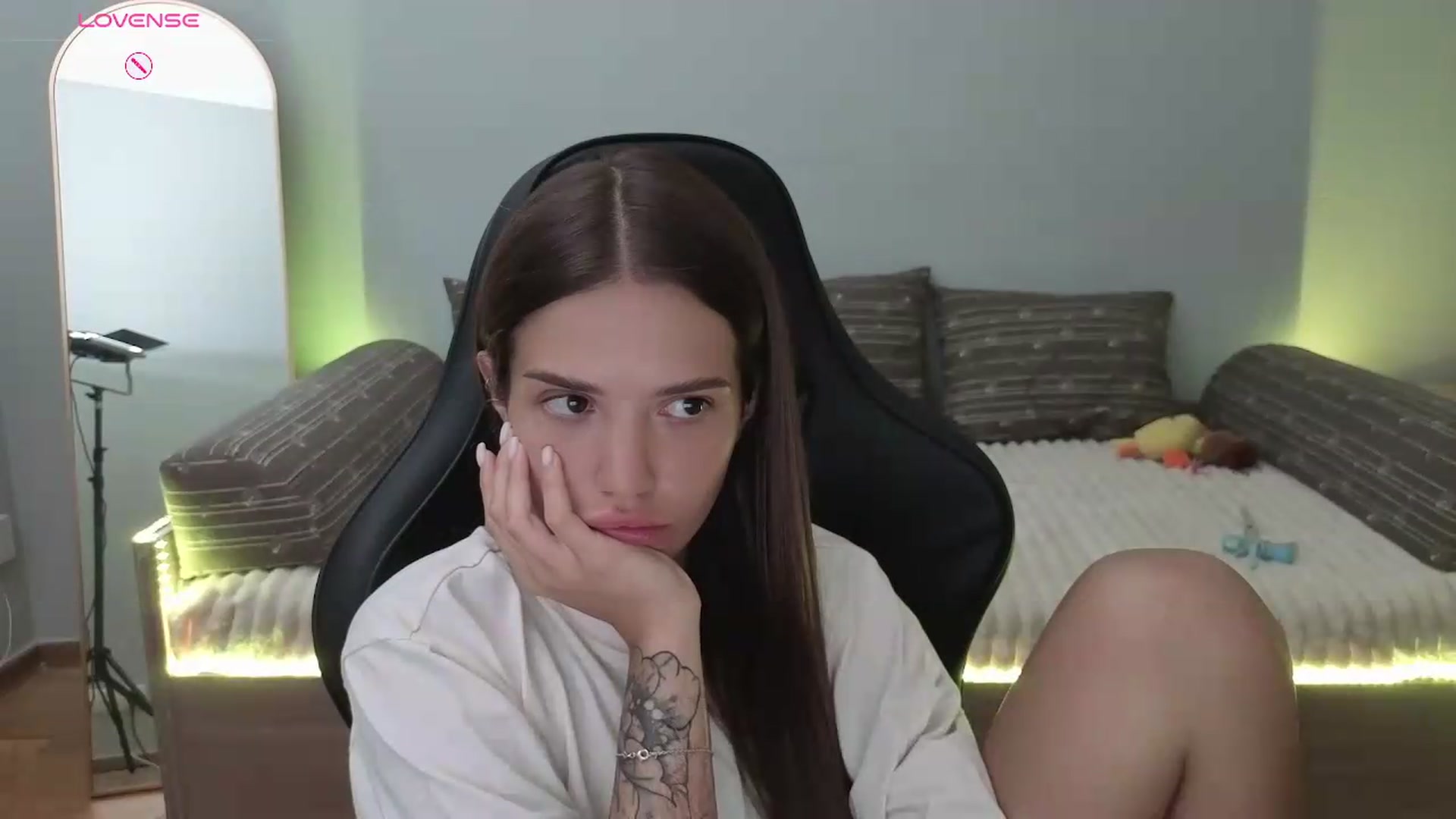 Gallery image thumbnail from JessicaB's myfreecams stream on, 07/13/2026, 16:35 image 15 of 20