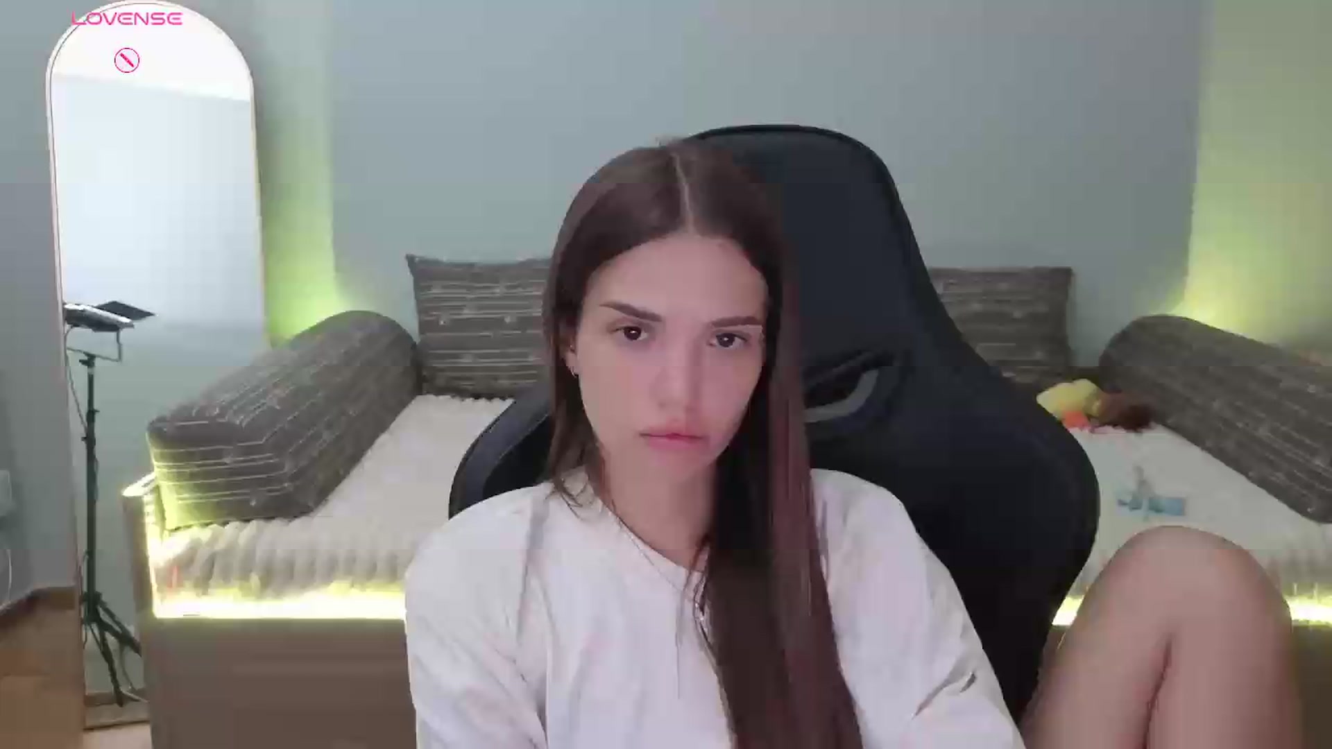 Gallery image thumbnail from JessicaB's myfreecams stream on, 07/13/2026, 16:35 image 19 of 20