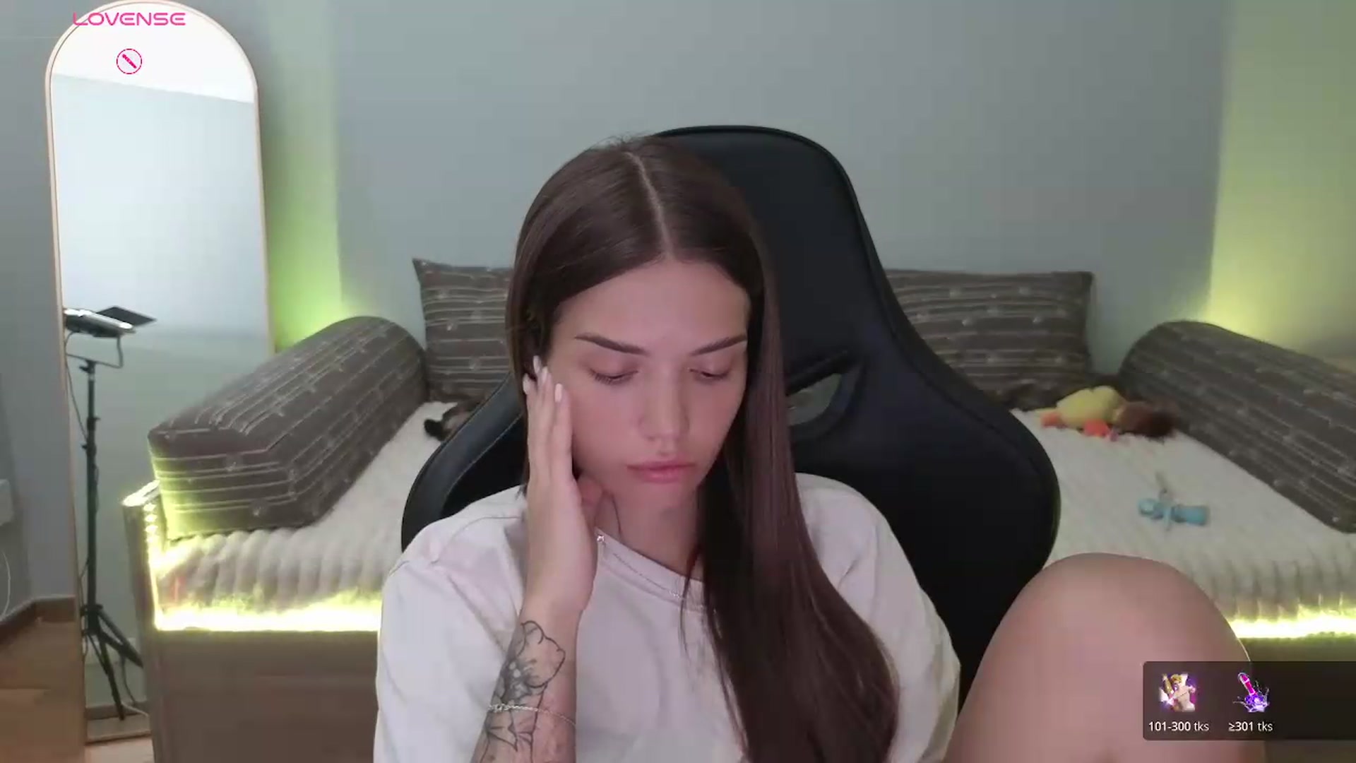 Gallery image thumbnail from JessicaB's myfreecams stream on, 07/13/2026, 16:35 image 17 of 20