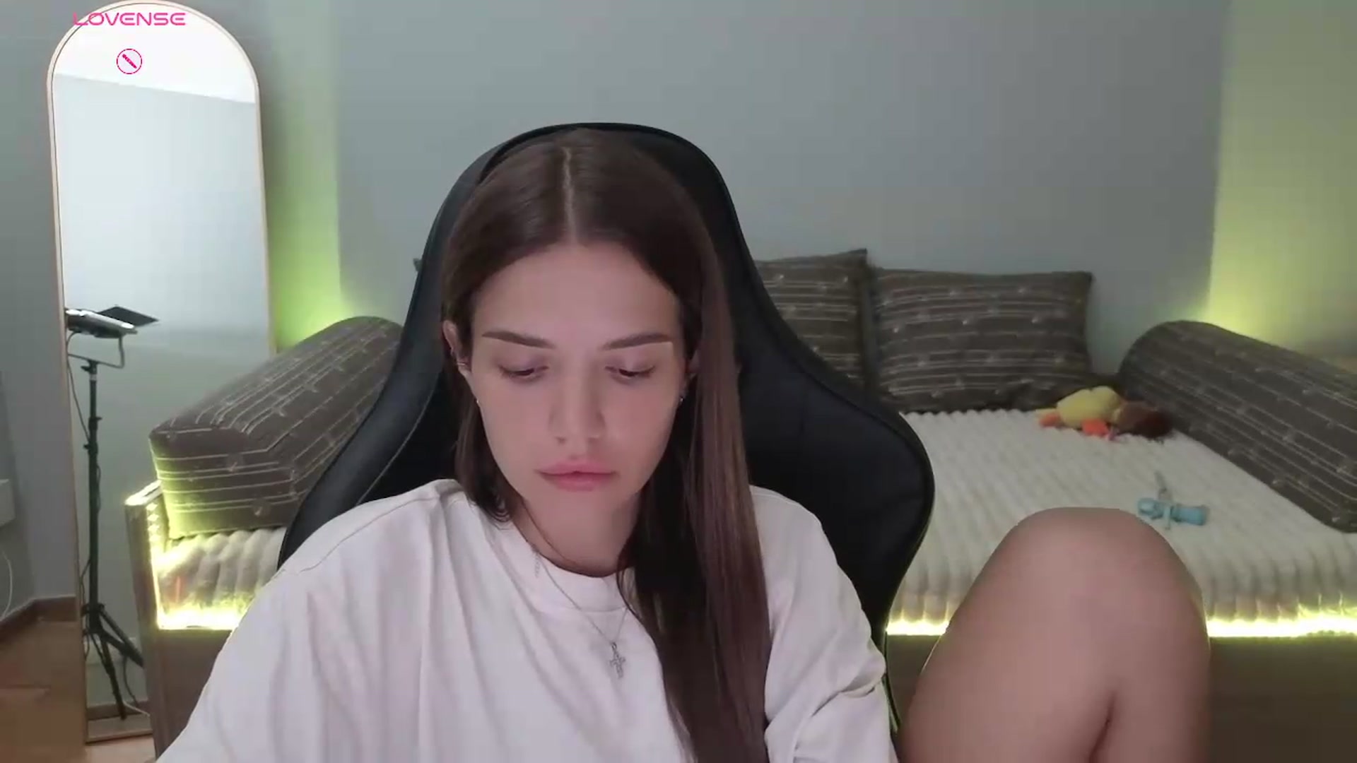 Gallery image thumbnail from JessicaB's myfreecams stream on, 07/13/2026, 16:35 image 13 of 20