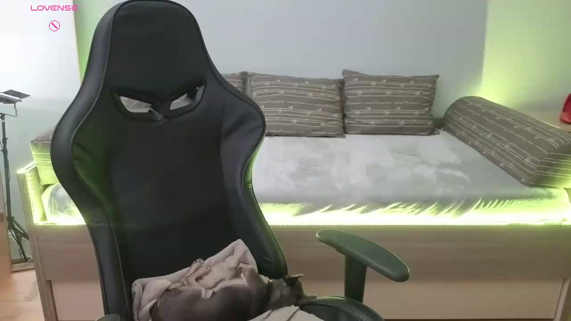 Gallery image thumbnail from JessicaB's myfreecams stream on, 07/16/2026, 13:59 image 5 of 20