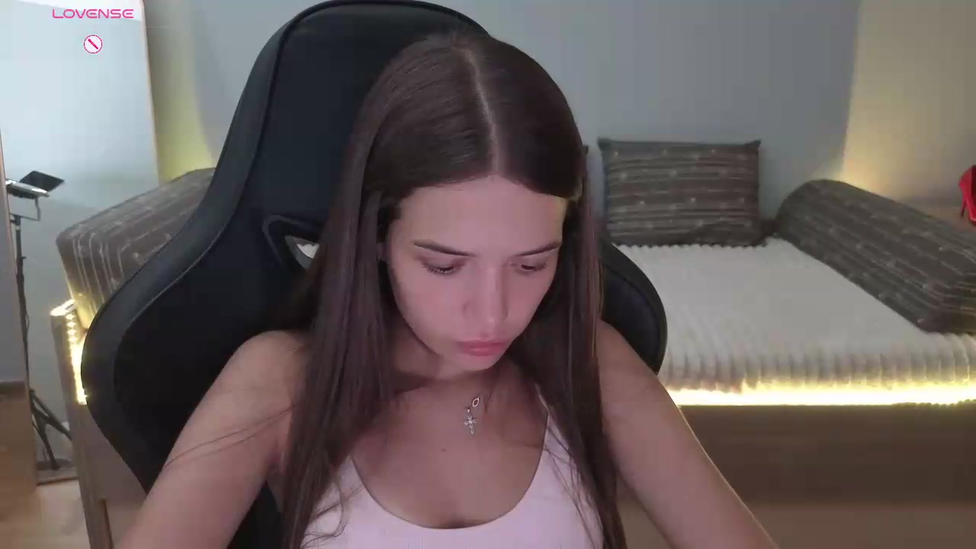 Gallery image thumbnail from JessicaB's myfreecams stream on, 07/21/2026, 13:33 image 4 of 20