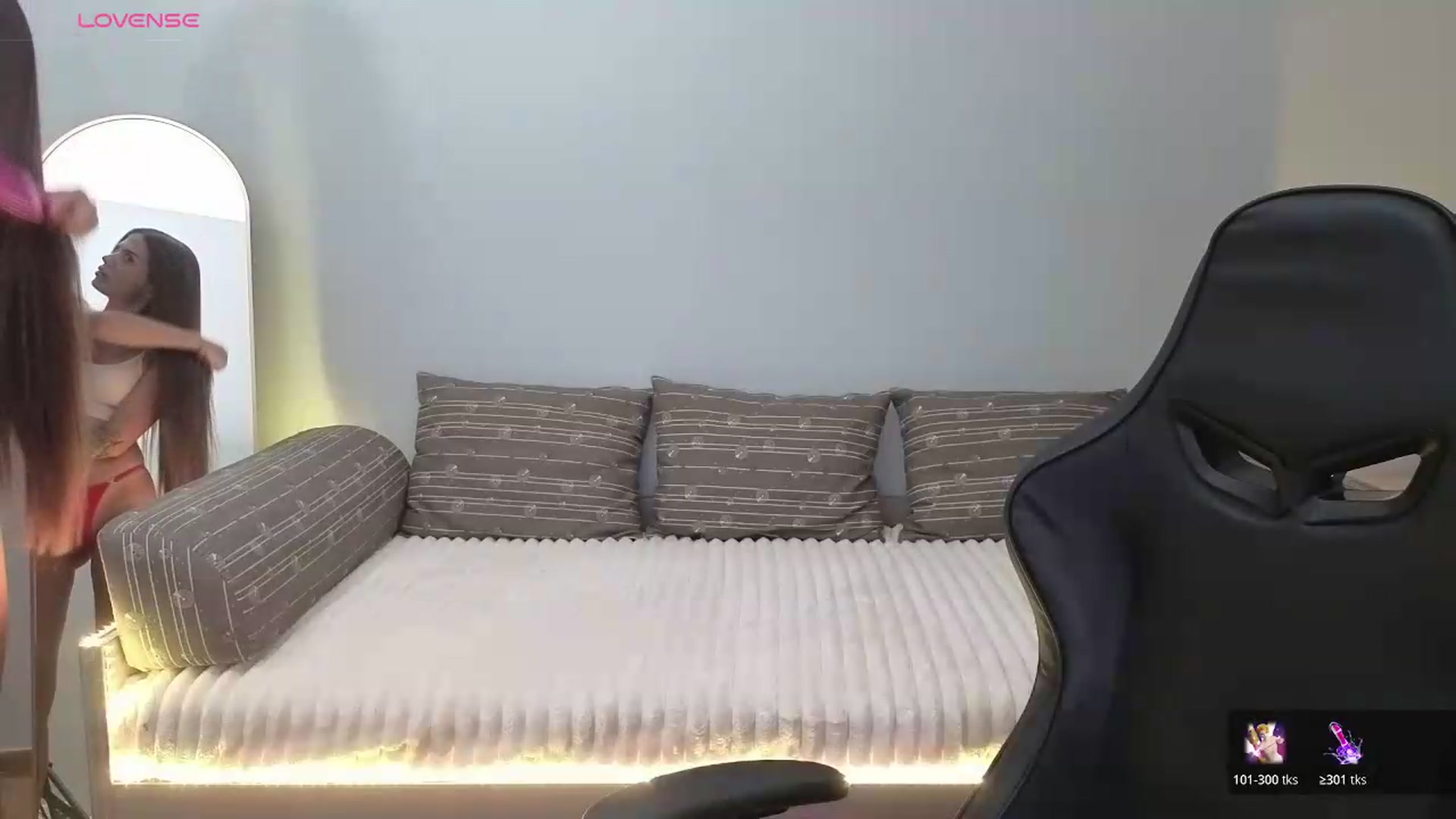Gallery image thumbnail from JessicaB's myfreecams stream on, 07/21/2026, 18:15 image 2 of 20