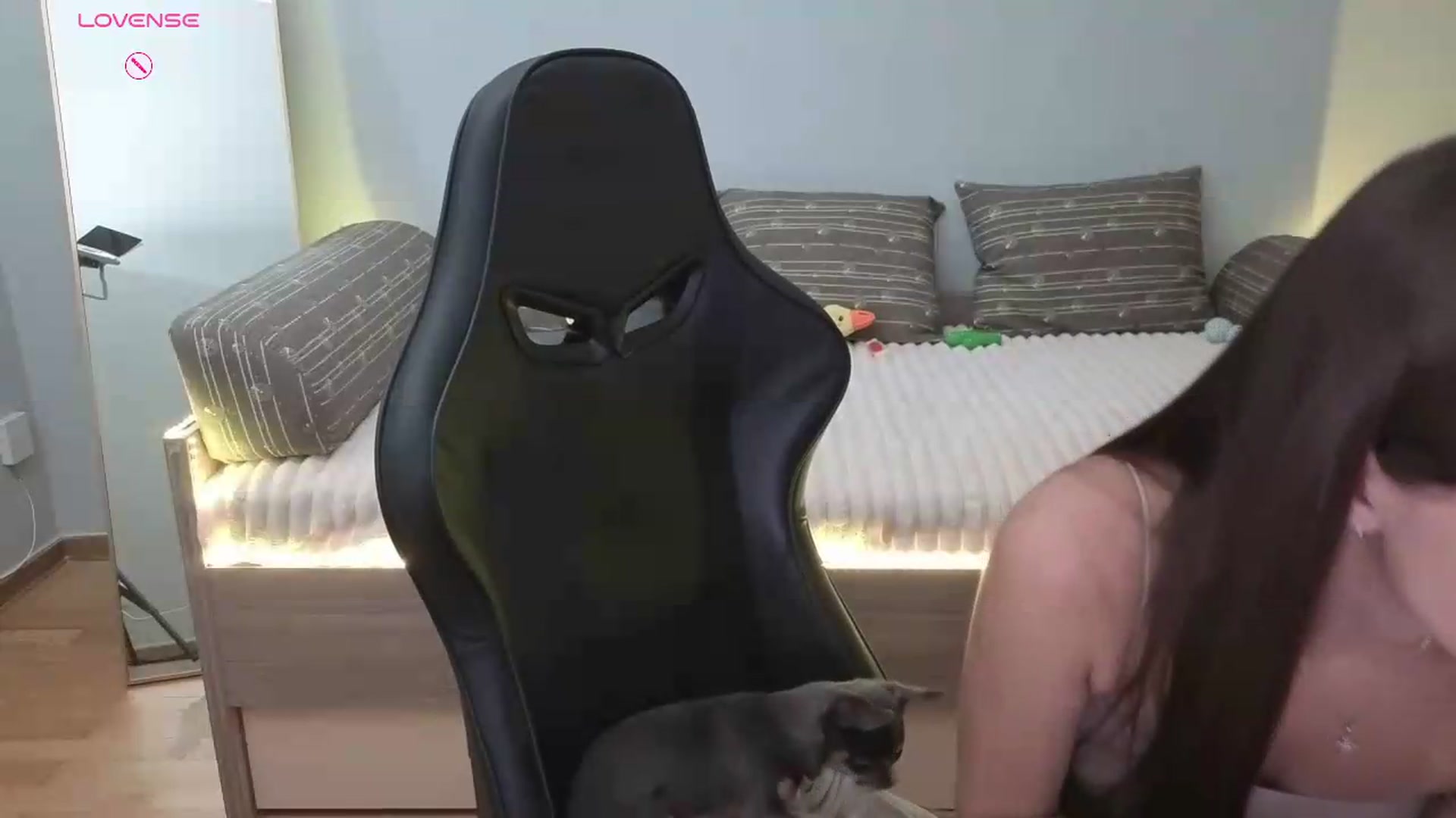 Gallery image thumbnail from JessicaB's myfreecams stream on, 07/27/2026, 14:36 image 11 of 20