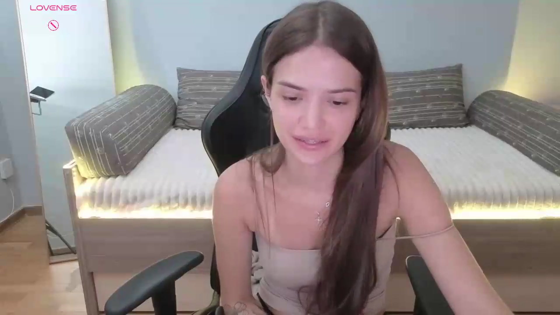Gallery image thumbnail from JessicaB's myfreecams stream on, 07/27/2026, 14:36 image 16 of 20