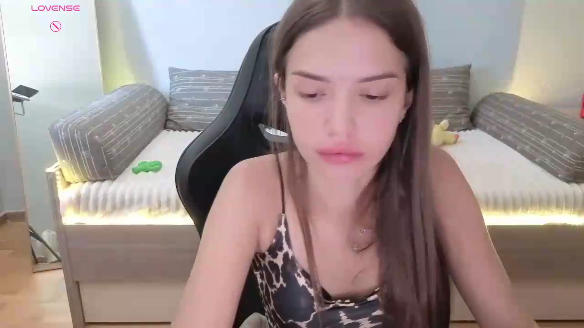 Gallery image thumbnail from JessicaB's myfreecams stream on, 07/28/2026, 13:10 image 19 of 20