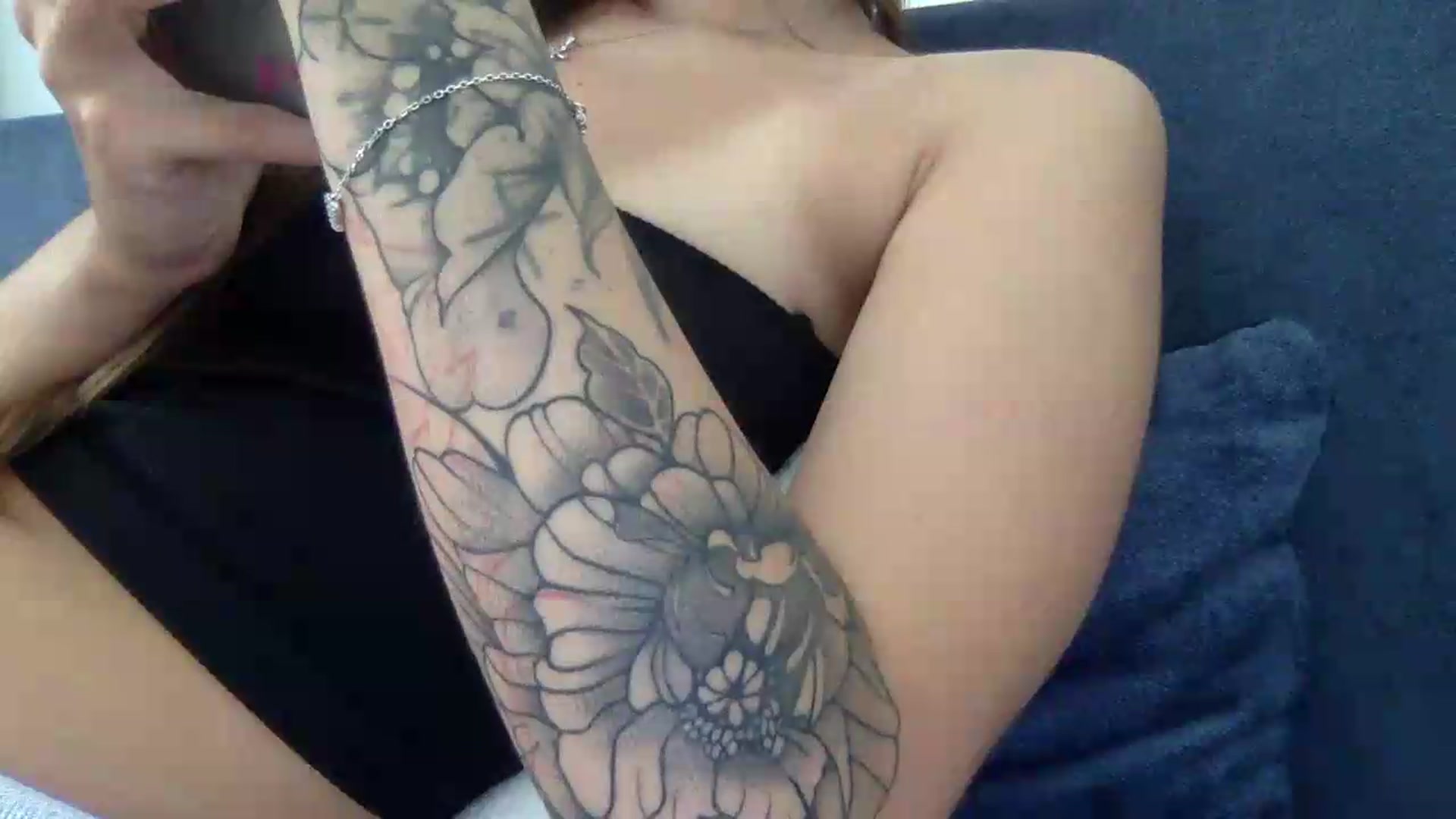 Gallery image thumbnail from JessicaB's myfreecams stream on, 08/01/2026, 11:55 image 13 of 20