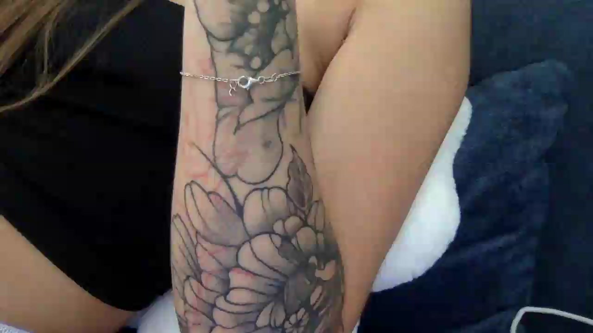 Gallery image thumbnail from JessicaB's myfreecams stream on, 08/01/2026, 11:55 image 17 of 20