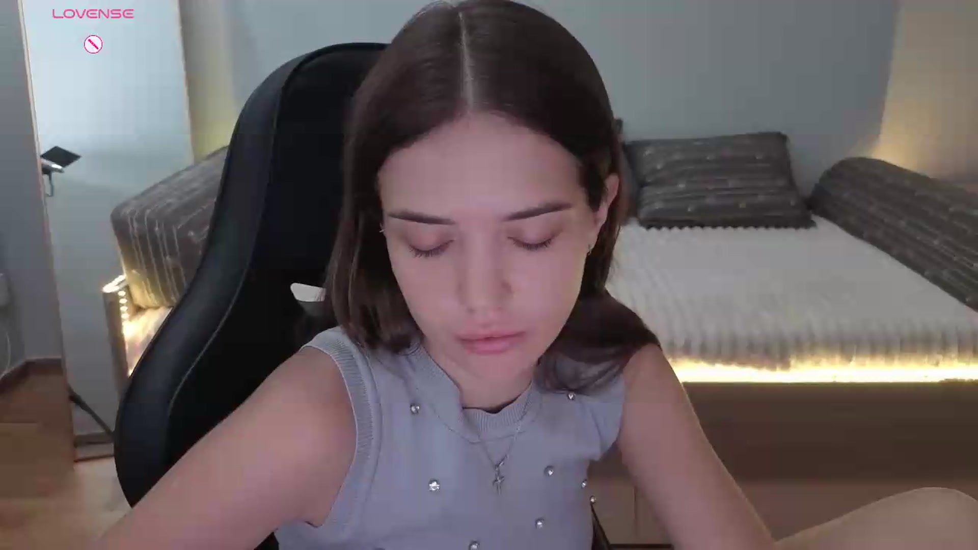 Gallery image thumbnail from JessicaB's myfreecams stream on, 08/03/2026, 14:11 image 16 of 20
