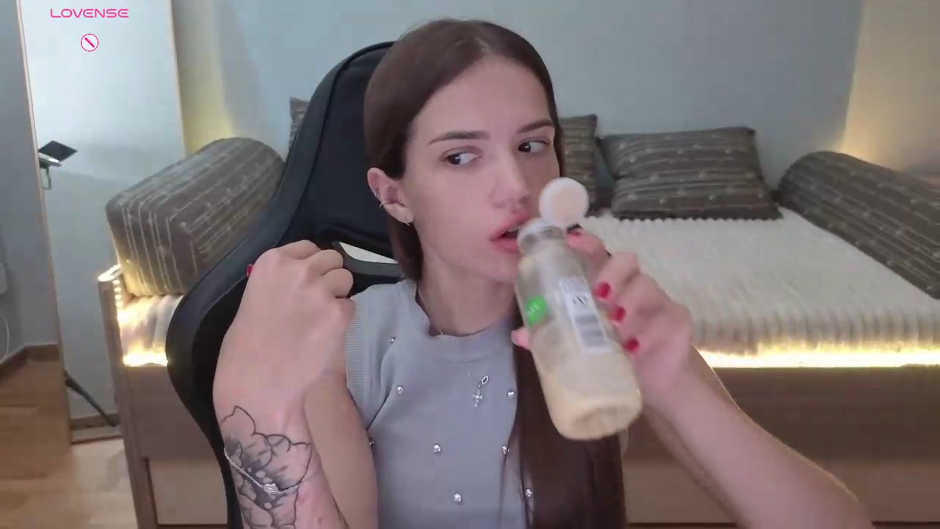 Gallery image thumbnail from JessicaB's myfreecams stream on, 08/03/2026, 14:11 image 6 of 20