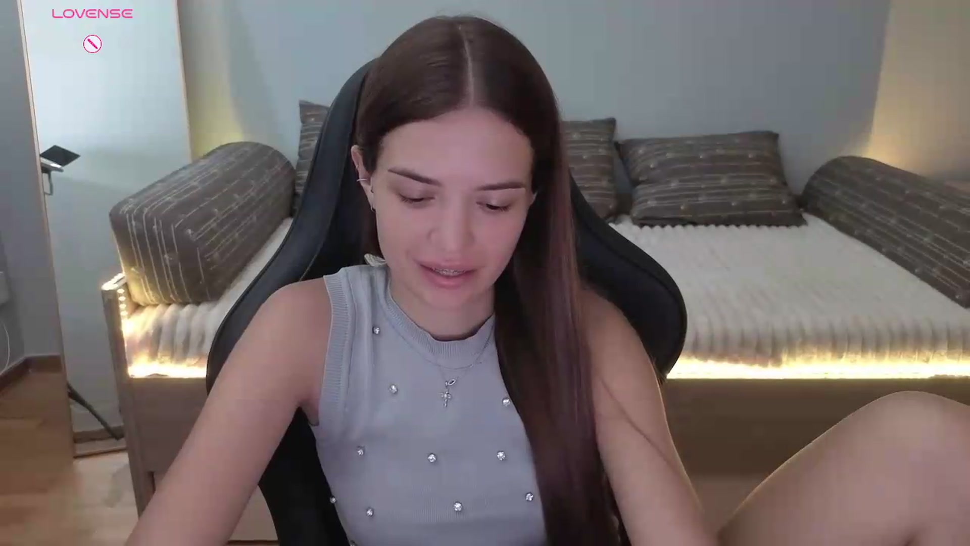 Gallery image thumbnail from JessicaB's myfreecams stream on, 08/03/2026, 14:11 image 9 of 20