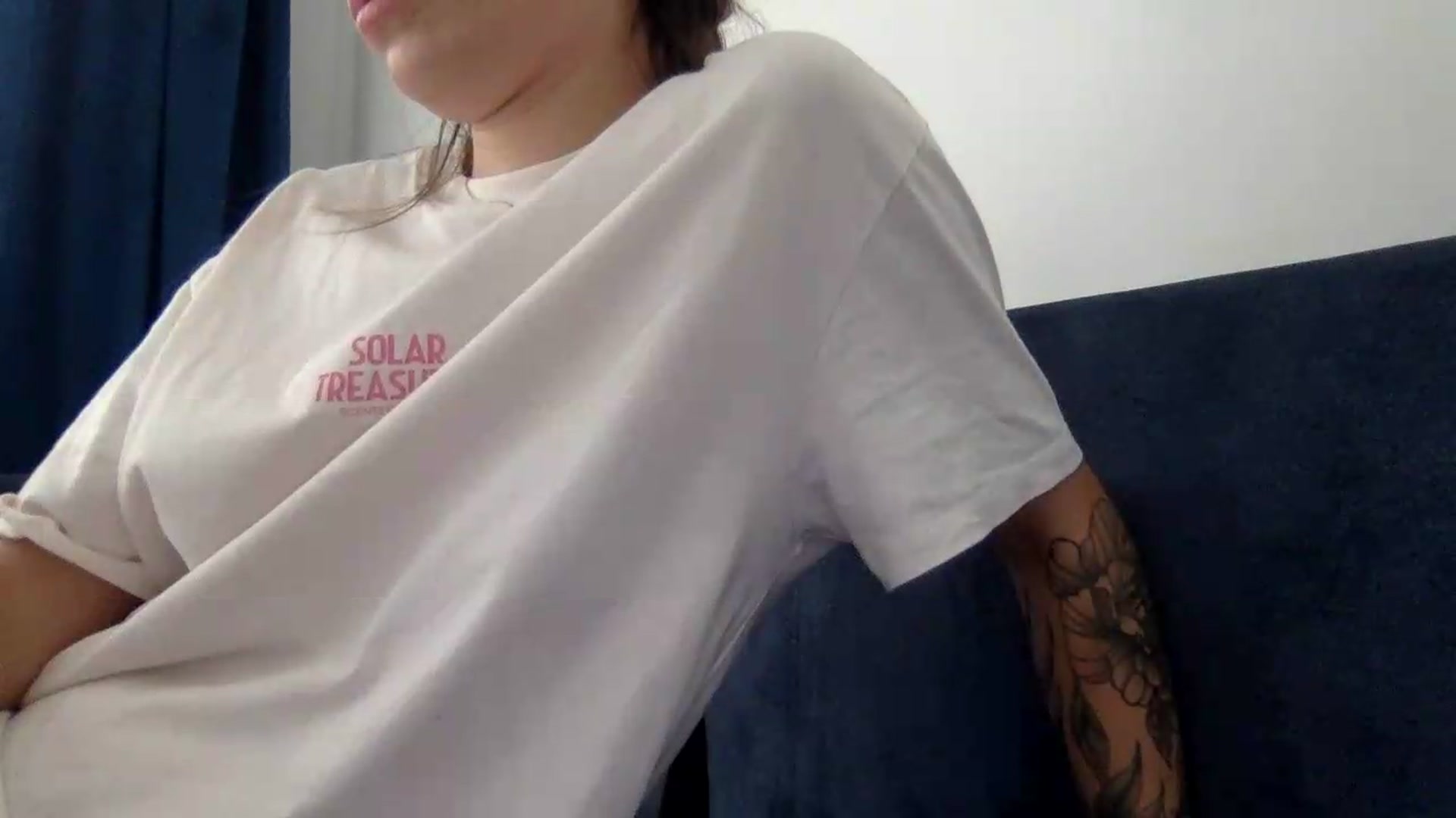 Gallery image thumbnail from JessicaB's myfreecams stream on, 08/04/2026, 13:22 image 6 of 20