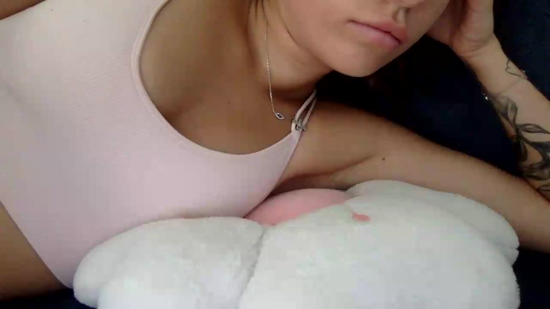 Gallery image thumbnail from JessicaB's myfreecams stream on, 08/05/2026, 15:36 image 14 of 20