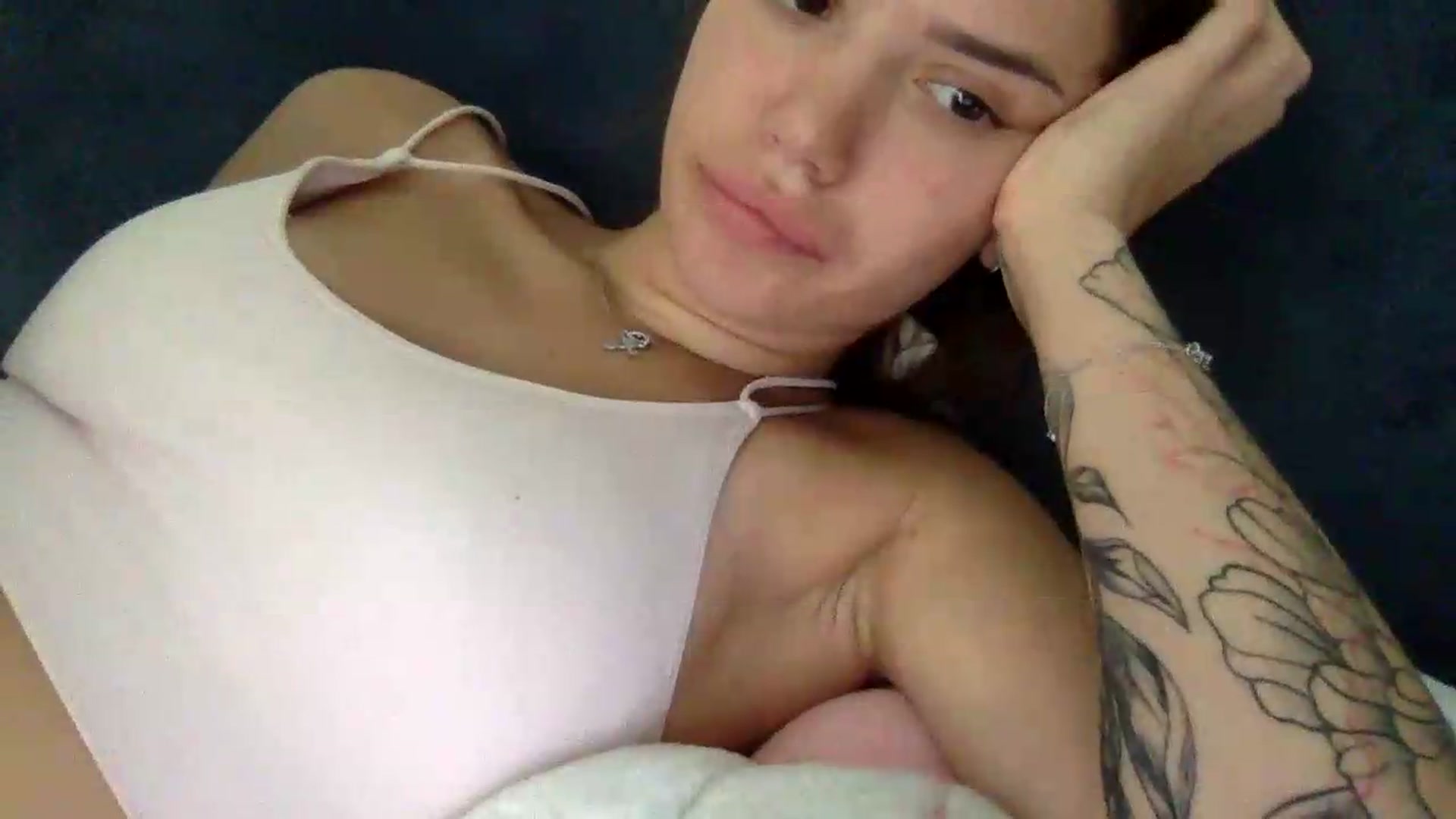 Gallery image thumbnail from JessicaB's myfreecams stream on, 08/05/2026, 16:40 image 11 of 20