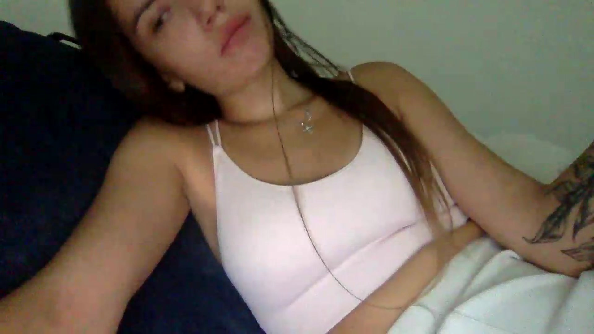 Gallery image thumbnail from JessicaB's myfreecams stream on, 08/10/2026, 17:34 image 3 of 20