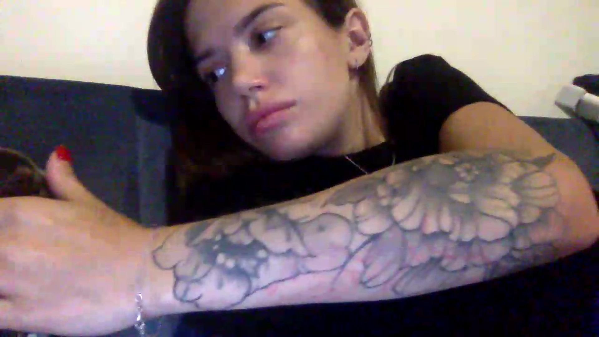 Gallery image thumbnail from JessicaB's myfreecams stream on, 08/11/2026, 19:36 image 10 of 20