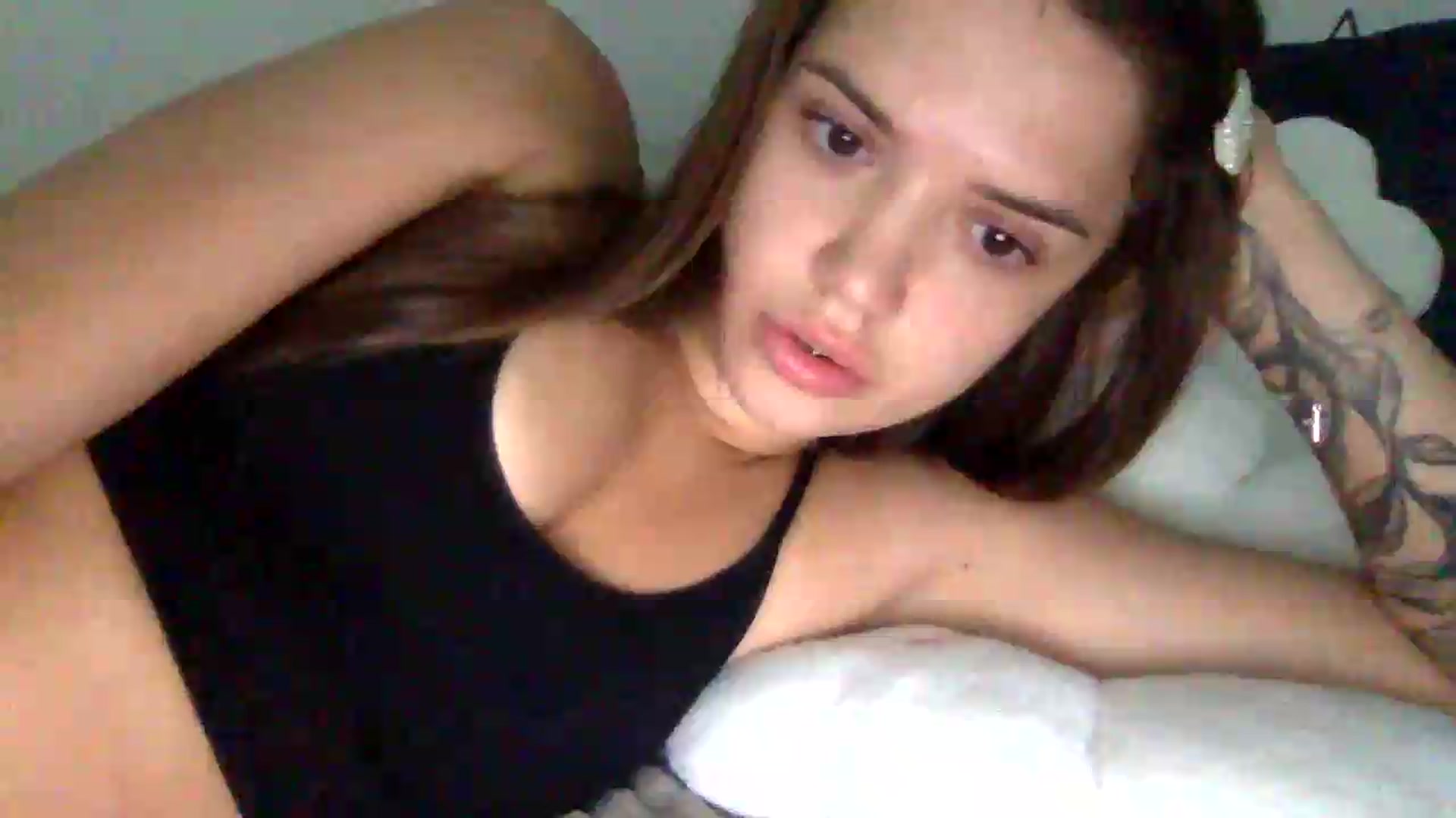 Gallery image thumbnail from JessicaB's myfreecams stream on, 08/18/2026, 17:27 image 16 of 20