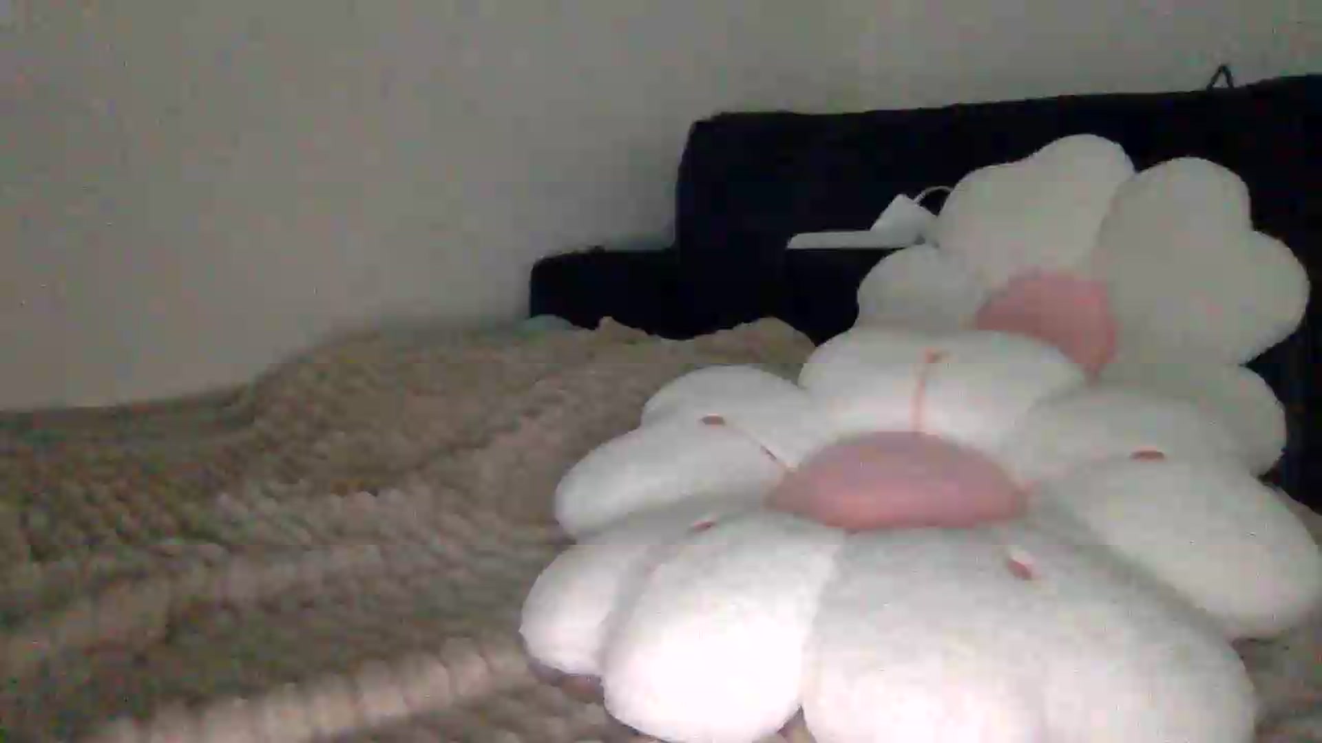 Gallery image thumbnail from JessicaB's myfreecams stream on, 08/18/2026, 17:27 image 15 of 20