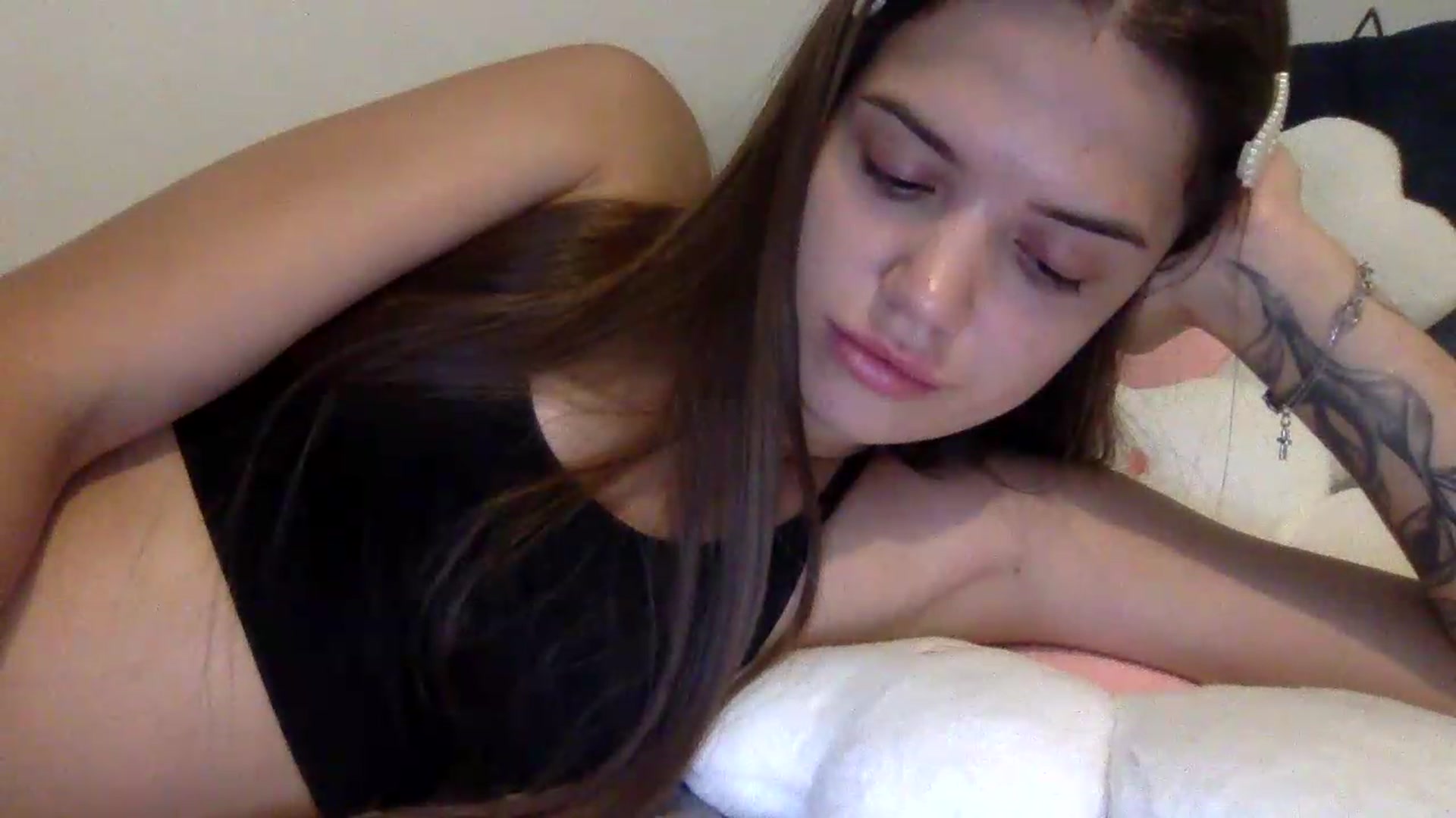 Gallery image thumbnail from JessicaB's myfreecams stream on, 08/18/2026, 17:27 image 18 of 20
