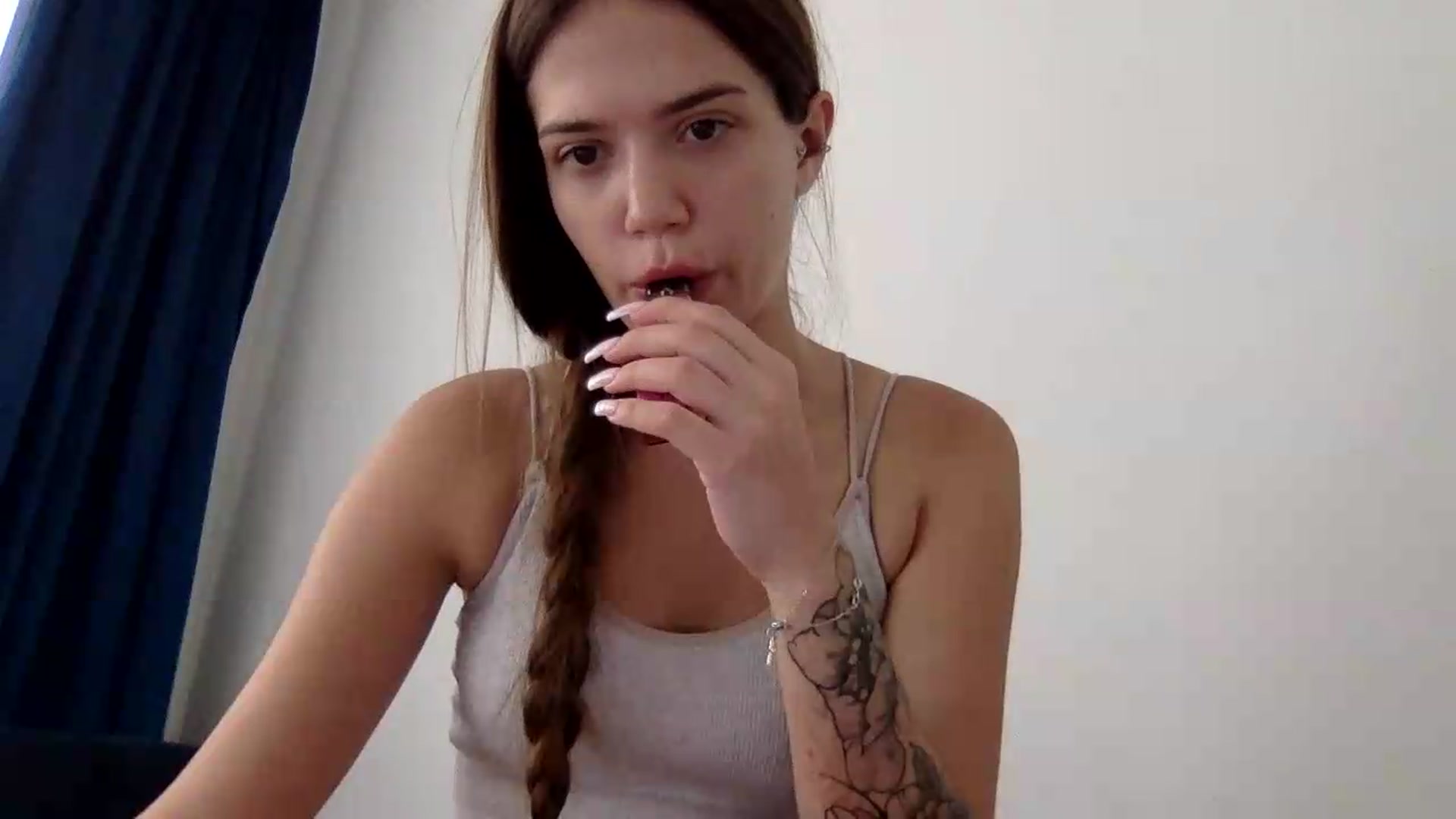 Gallery image thumbnail from JessicaB's myfreecams stream on, 08/26/2026, 18:01 image 15 of 20