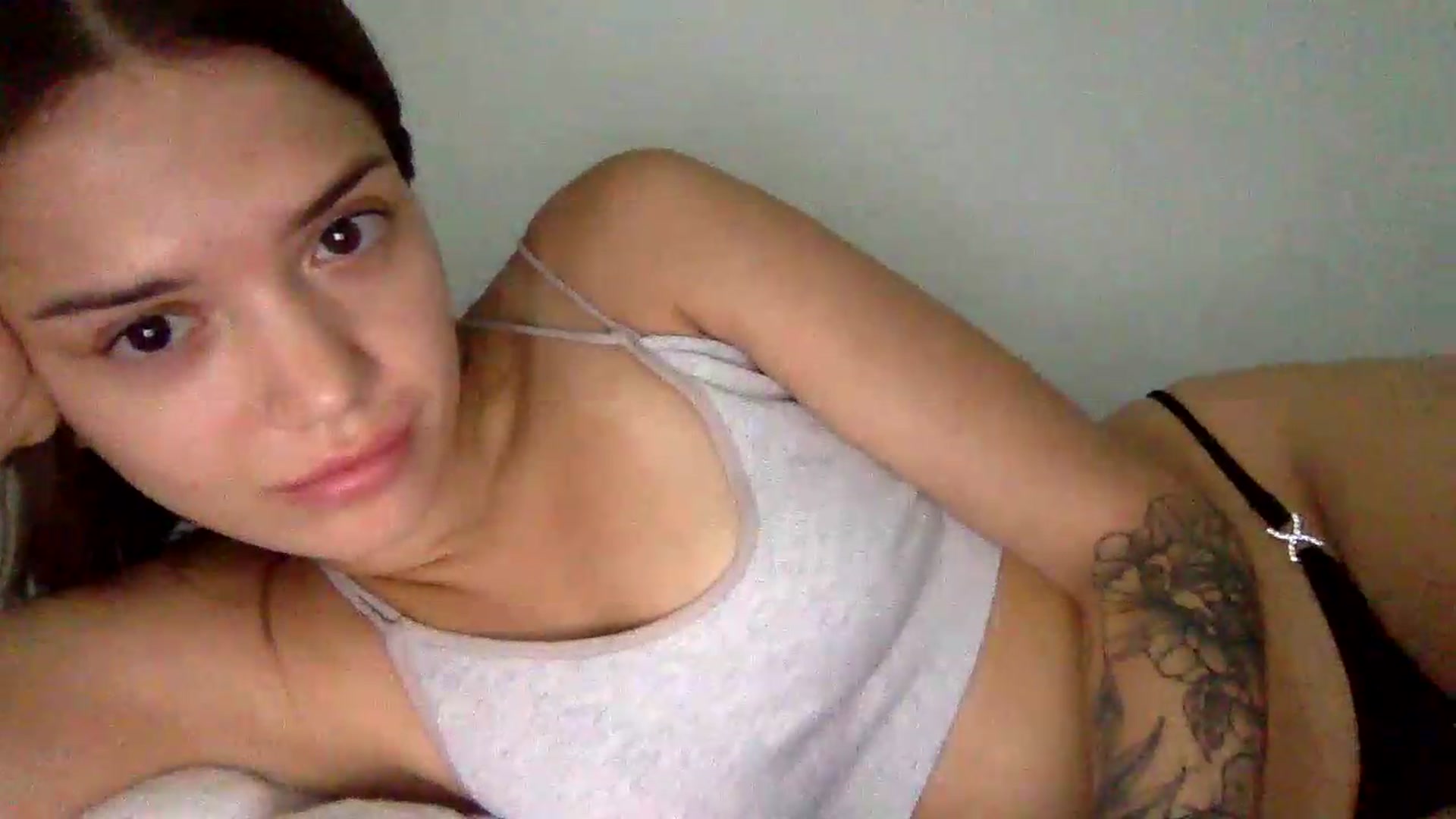 Gallery image thumbnail from JessicaB's myfreecams stream on, 08/26/2026, 18:02 image 2 of 20