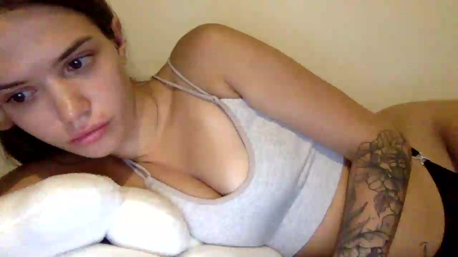 Gallery image thumbnail from JessicaB's myfreecams stream on, 08/26/2026, 18:16 image 8 of 20