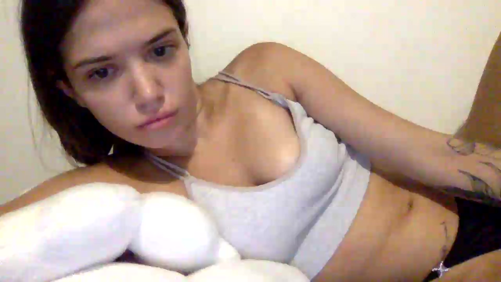 Gallery image thumbnail from JessicaB's myfreecams stream on, 08/26/2026, 18:16 image 1 of 20