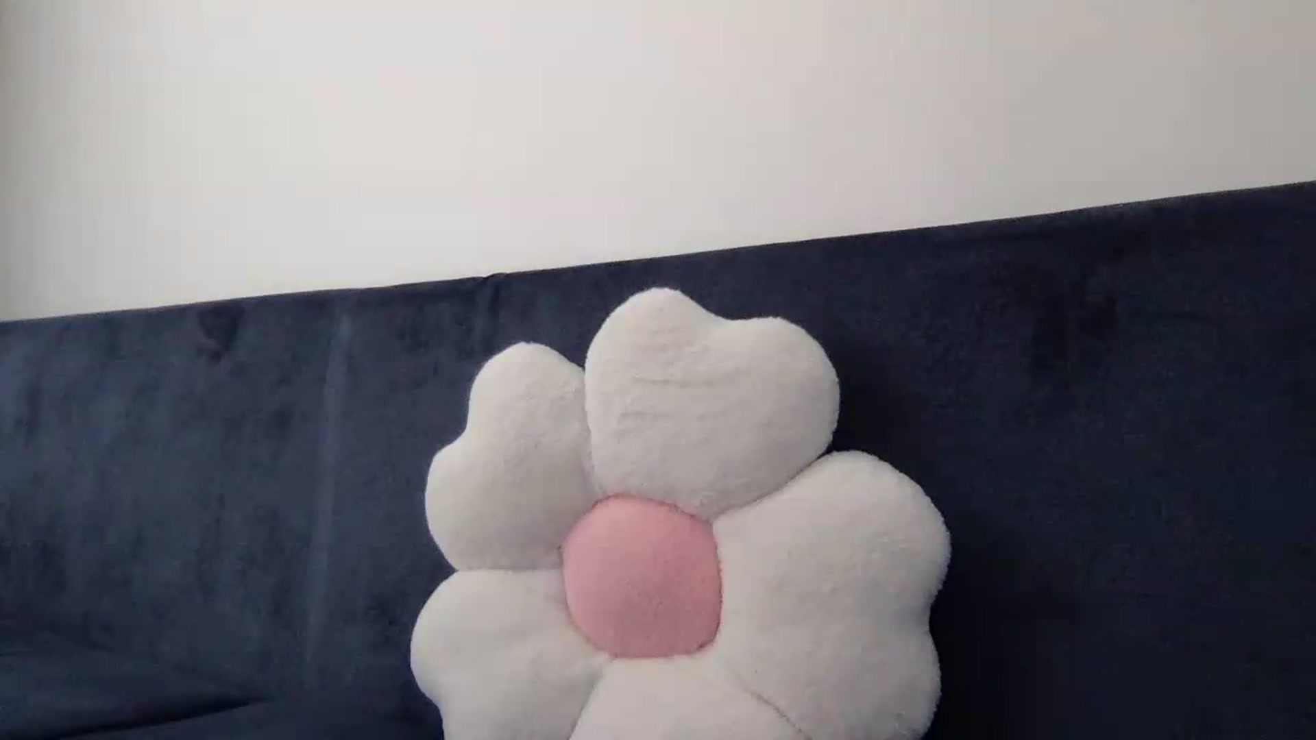 Gallery image thumbnail from JessicaB's myfreecams stream on, 08/27/2026, 13:49 image 16 of 20