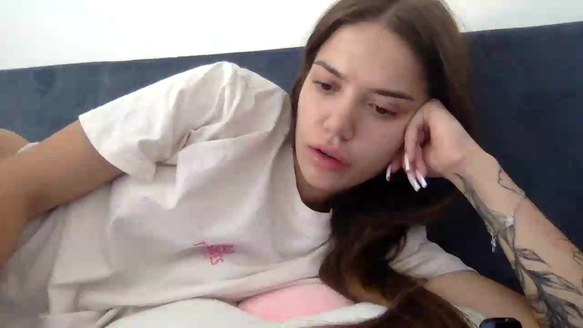 Gallery image thumbnail from JessicaB's myfreecams stream on, 08/27/2026, 14:30 image 13 of 20