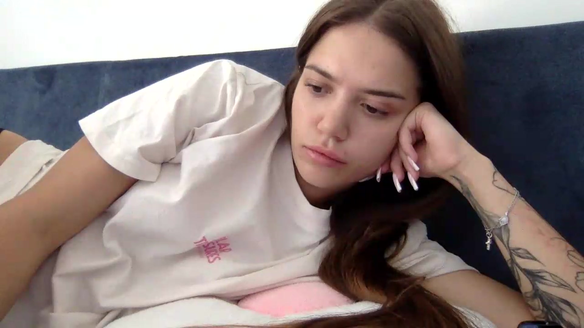 Gallery image thumbnail from JessicaB's myfreecams stream on, 08/27/2026, 14:30 image 8 of 20