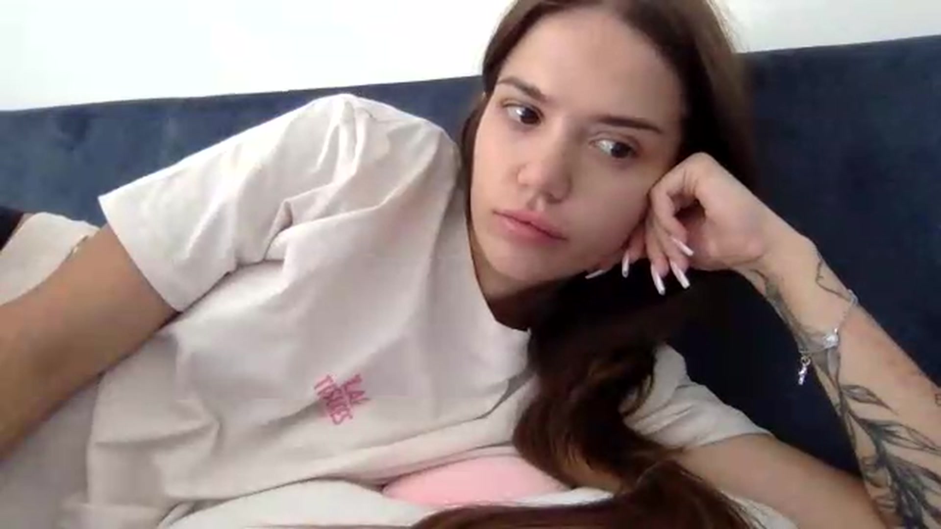 Gallery image thumbnail from JessicaB's myfreecams stream on, 08/27/2026, 14:30 image 7 of 20