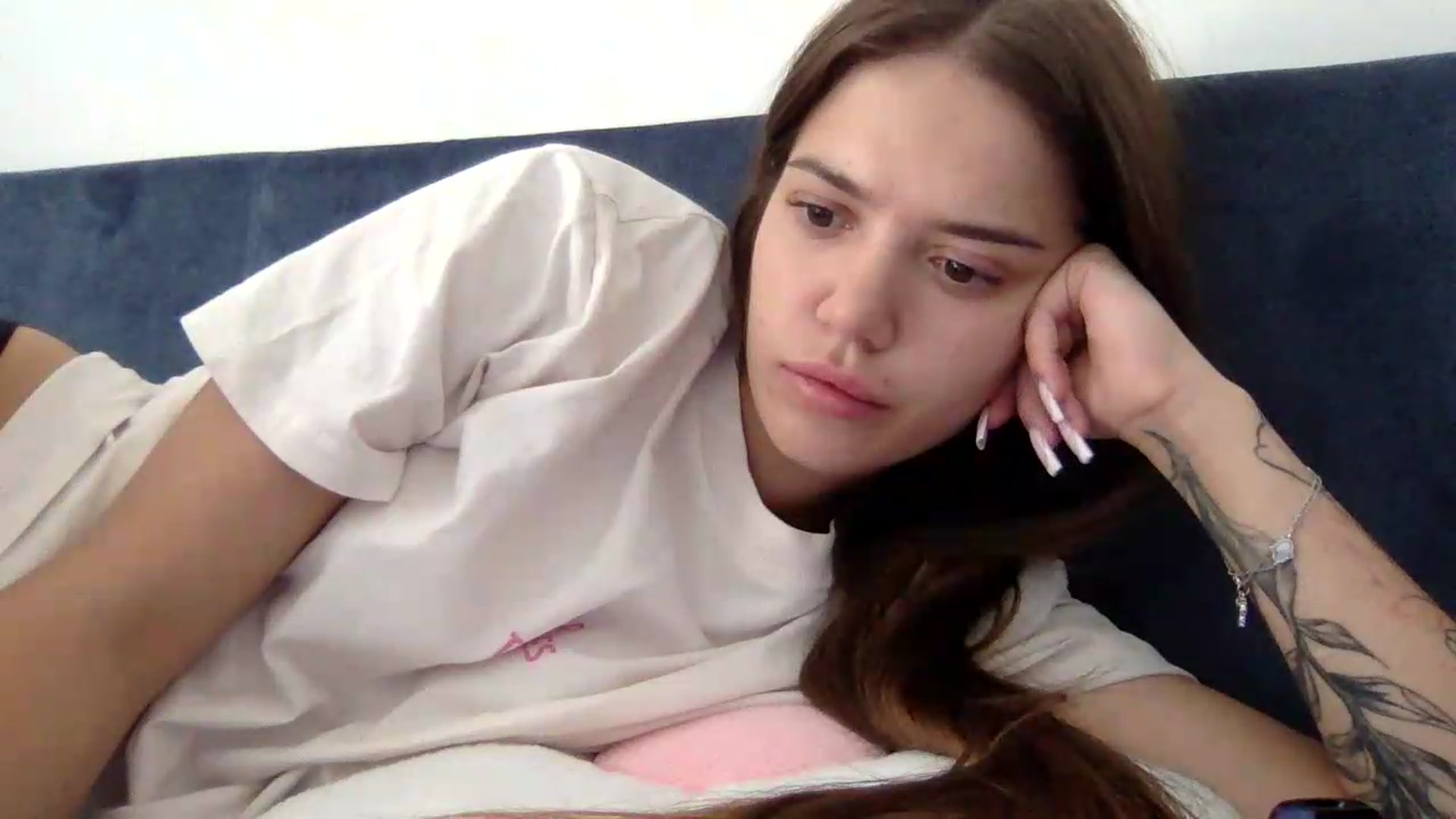 Gallery image thumbnail from JessicaB's myfreecams stream on, 08/27/2026, 14:30 image 12 of 20