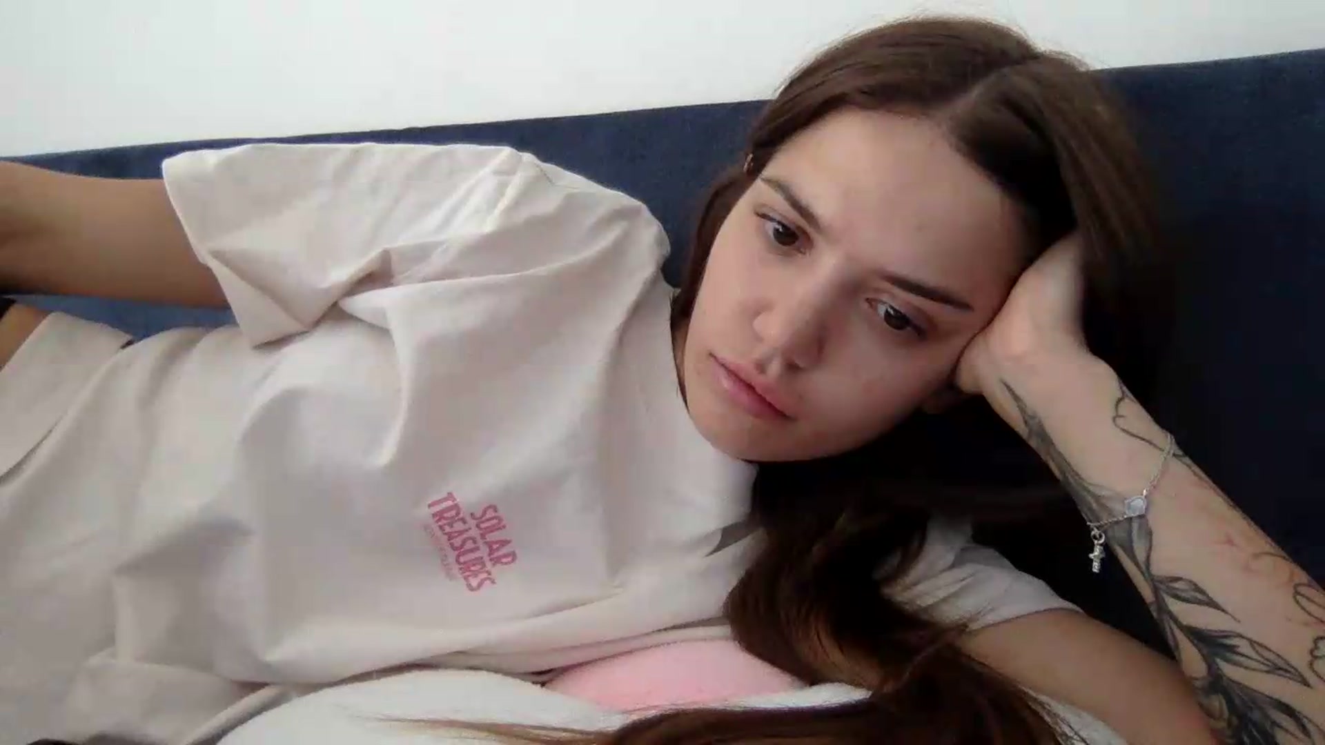 Gallery image thumbnail from JessicaB's myfreecams stream on, 08/27/2026, 14:30 image 3 of 20
