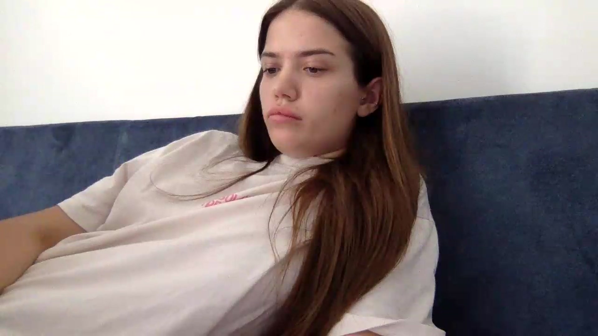Gallery image thumbnail from JessicaB's myfreecams stream on, 08/27/2026, 14:30 image 19 of 20