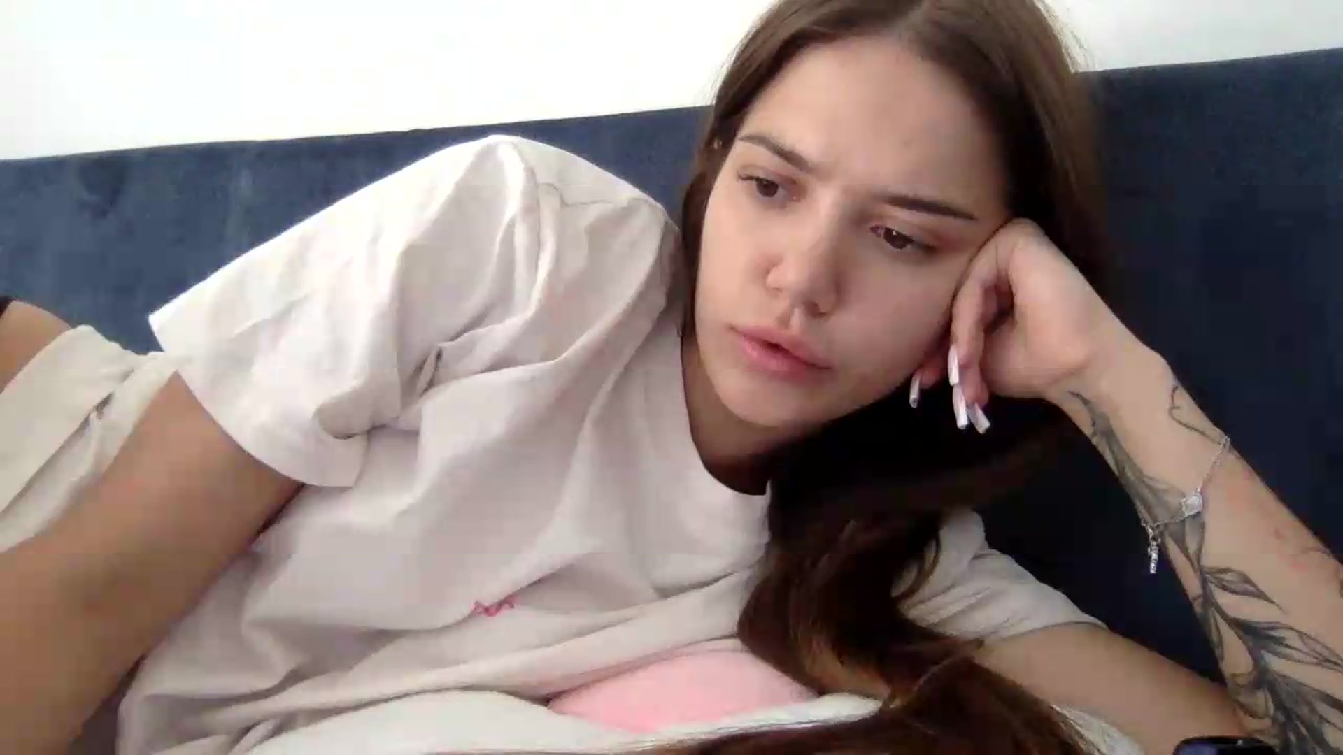 Gallery image thumbnail from JessicaB's myfreecams stream on, 08/27/2026, 14:30 image 11 of 20