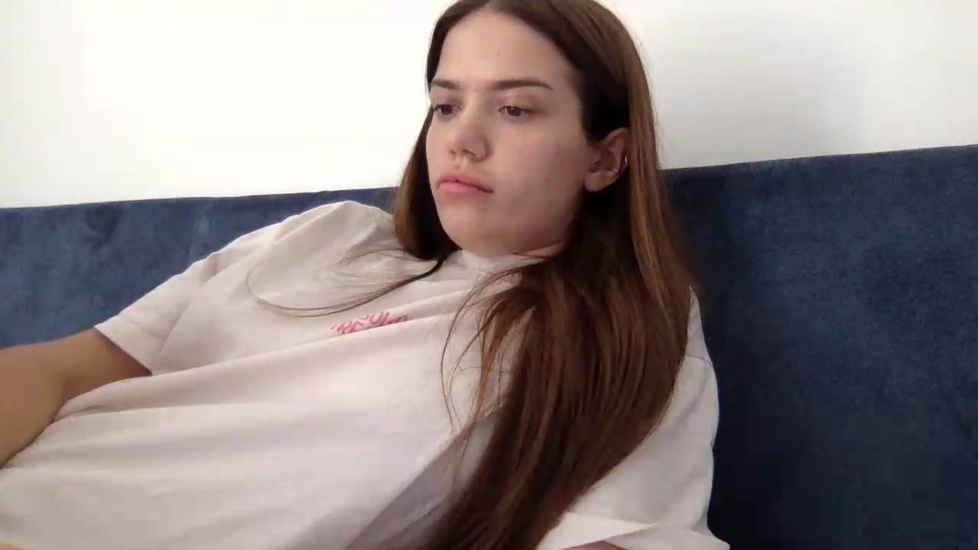 Gallery image thumbnail from JessicaB's myfreecams stream on, 08/27/2026, 14:30 image 18 of 20