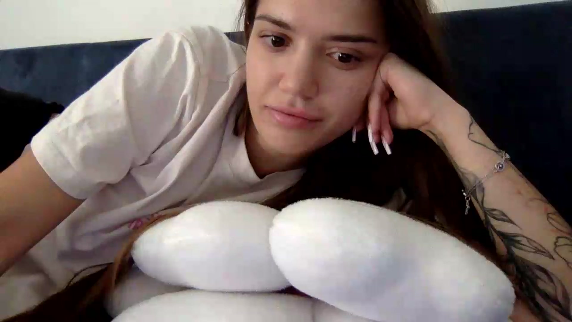 Gallery image thumbnail from JessicaB's myfreecams stream on, 08/27/2026, 15:46 image 4 of 20