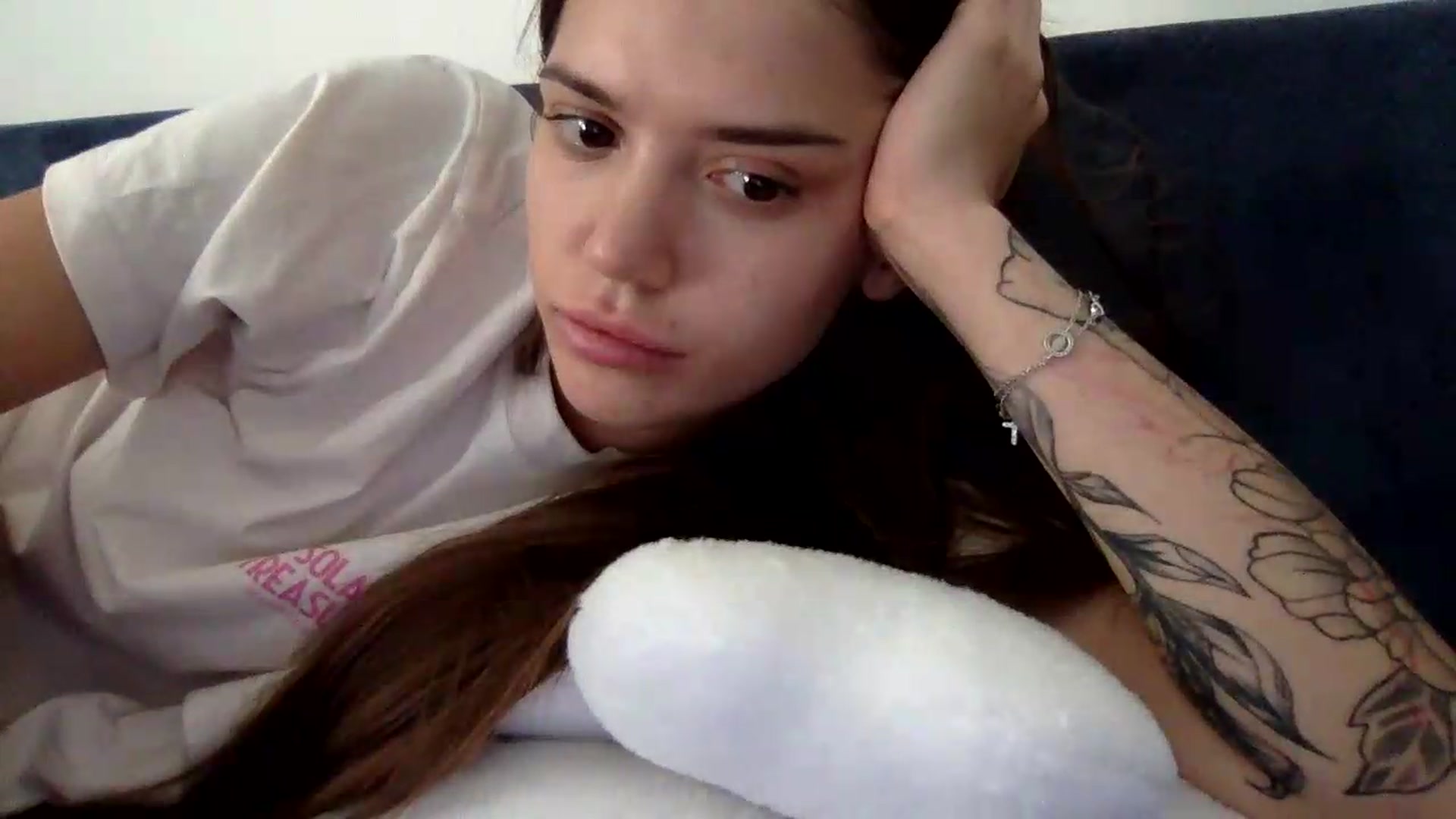 Gallery image thumbnail from JessicaB's myfreecams stream on, 08/27/2026, 15:46 image 5 of 20