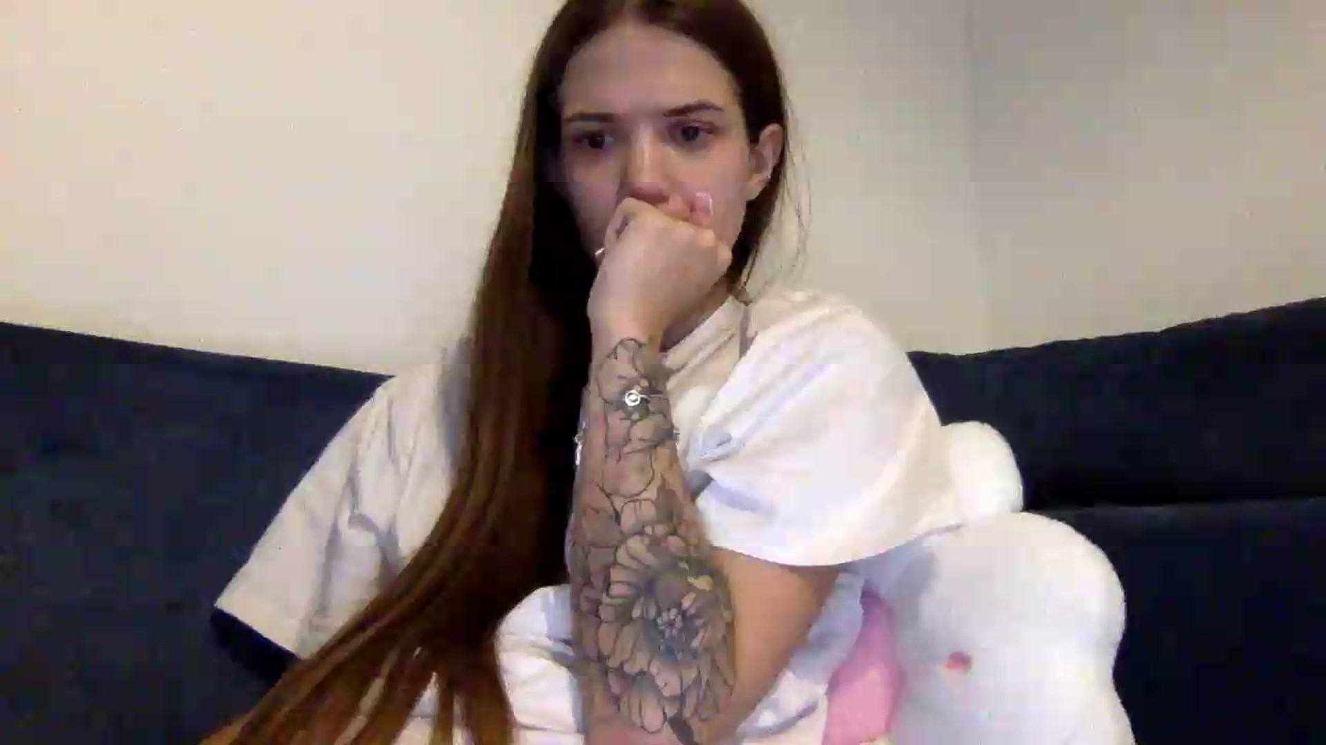 Gallery image thumbnail from JessicaB's myfreecams stream on, 08/27/2026, 17:51 image 17 of 20