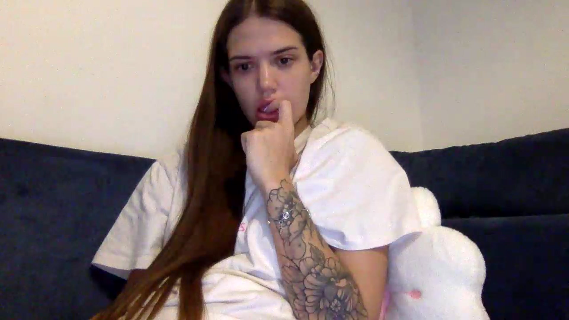 Gallery image thumbnail from JessicaB's myfreecams stream on, 08/27/2026, 17:51 image 16 of 20