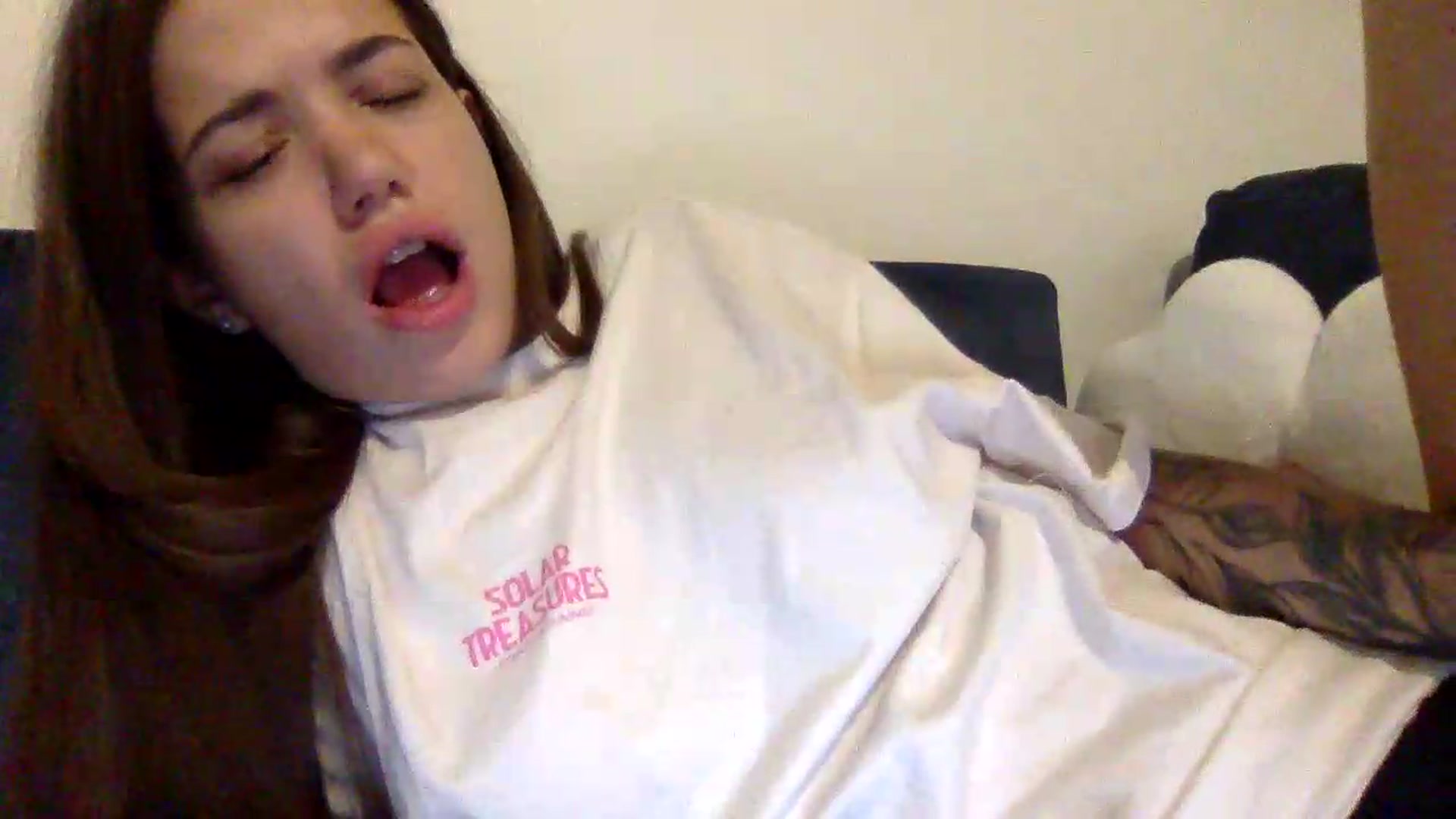 Gallery image thumbnail from JessicaB's myfreecams stream on, 08/27/2026, 21:47 image 13 of 20