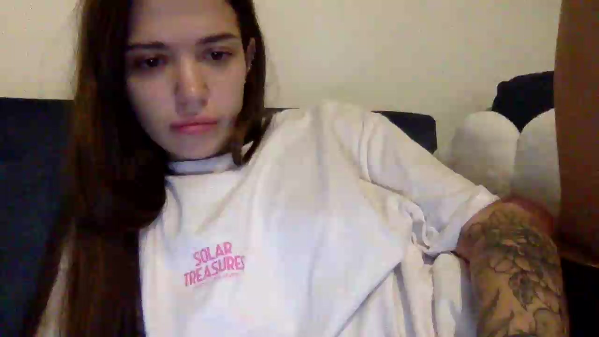 Gallery image thumbnail from JessicaB's myfreecams stream on, 08/27/2026, 21:47 image 18 of 20