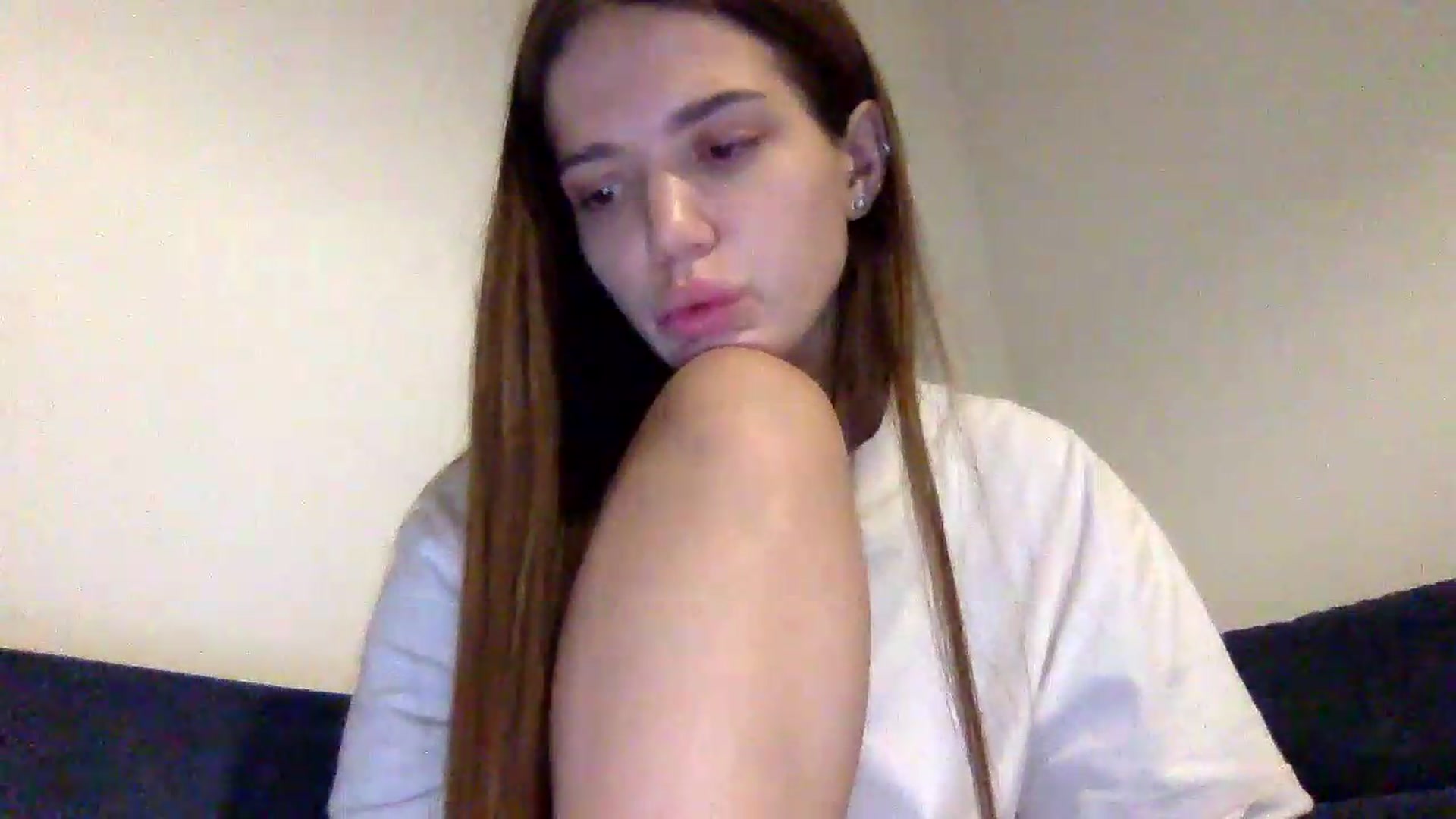 Gallery image thumbnail from JessicaB's myfreecams stream on, 08/27/2026, 22:35 image 12 of 20