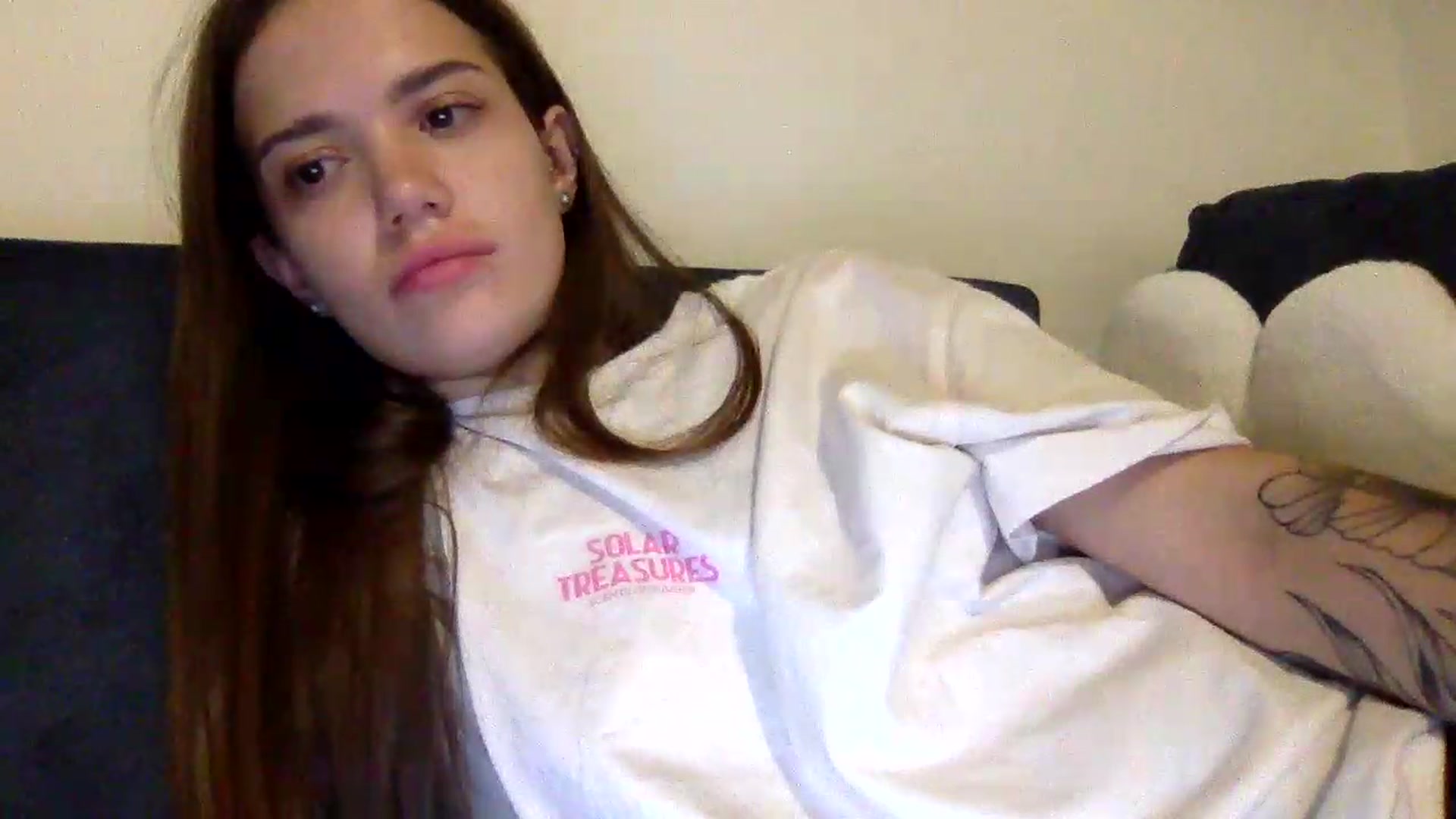Gallery image thumbnail from JessicaB's myfreecams stream on, 08/27/2026, 22:35 image 2 of 20