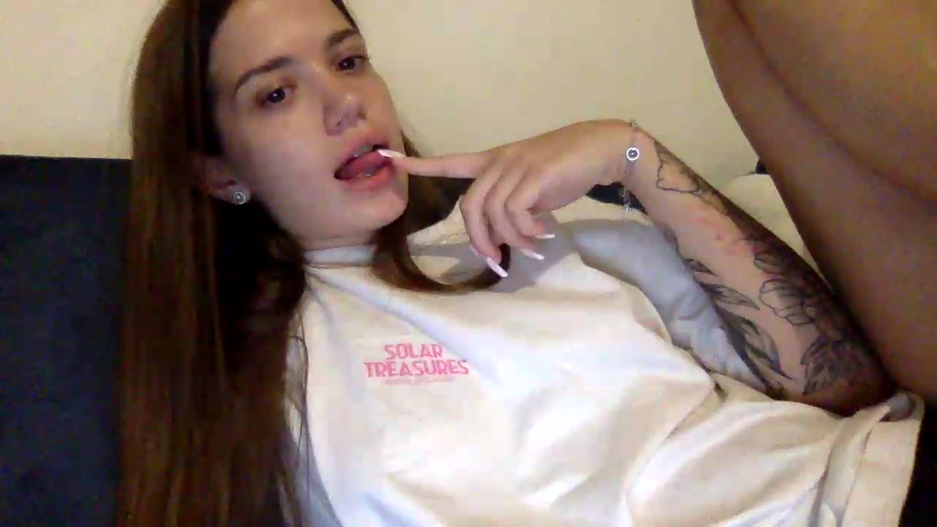 Gallery image thumbnail from JessicaB's myfreecams stream on, 08/27/2026, 22:35 image 4 of 20