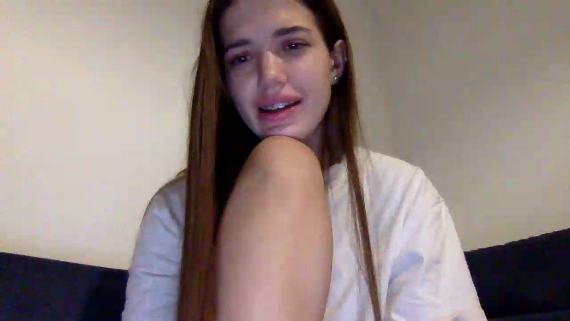 Gallery image thumbnail from JessicaB's myfreecams stream on, 08/27/2026, 22:35 image 16 of 20