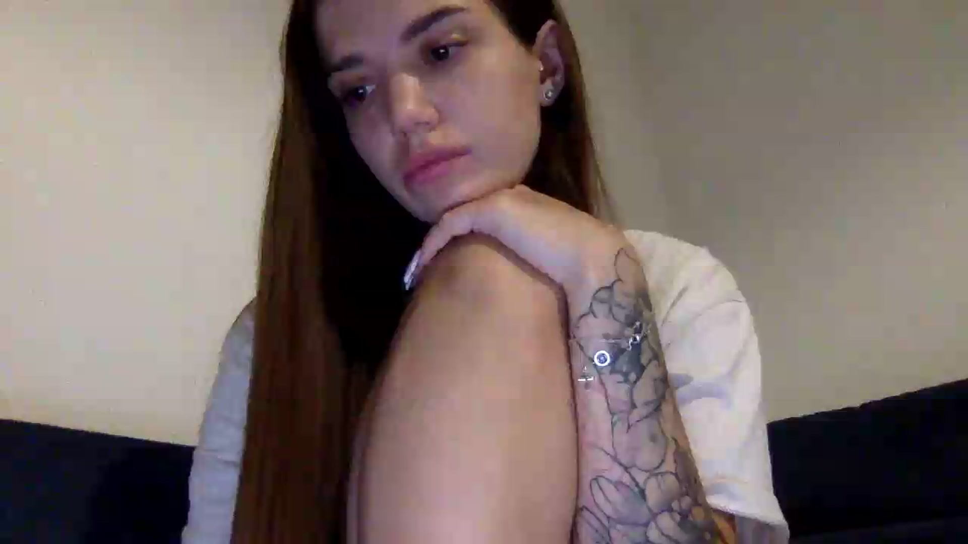Gallery image thumbnail from JessicaB's myfreecams stream on, 08/27/2026, 22:35 image 15 of 20