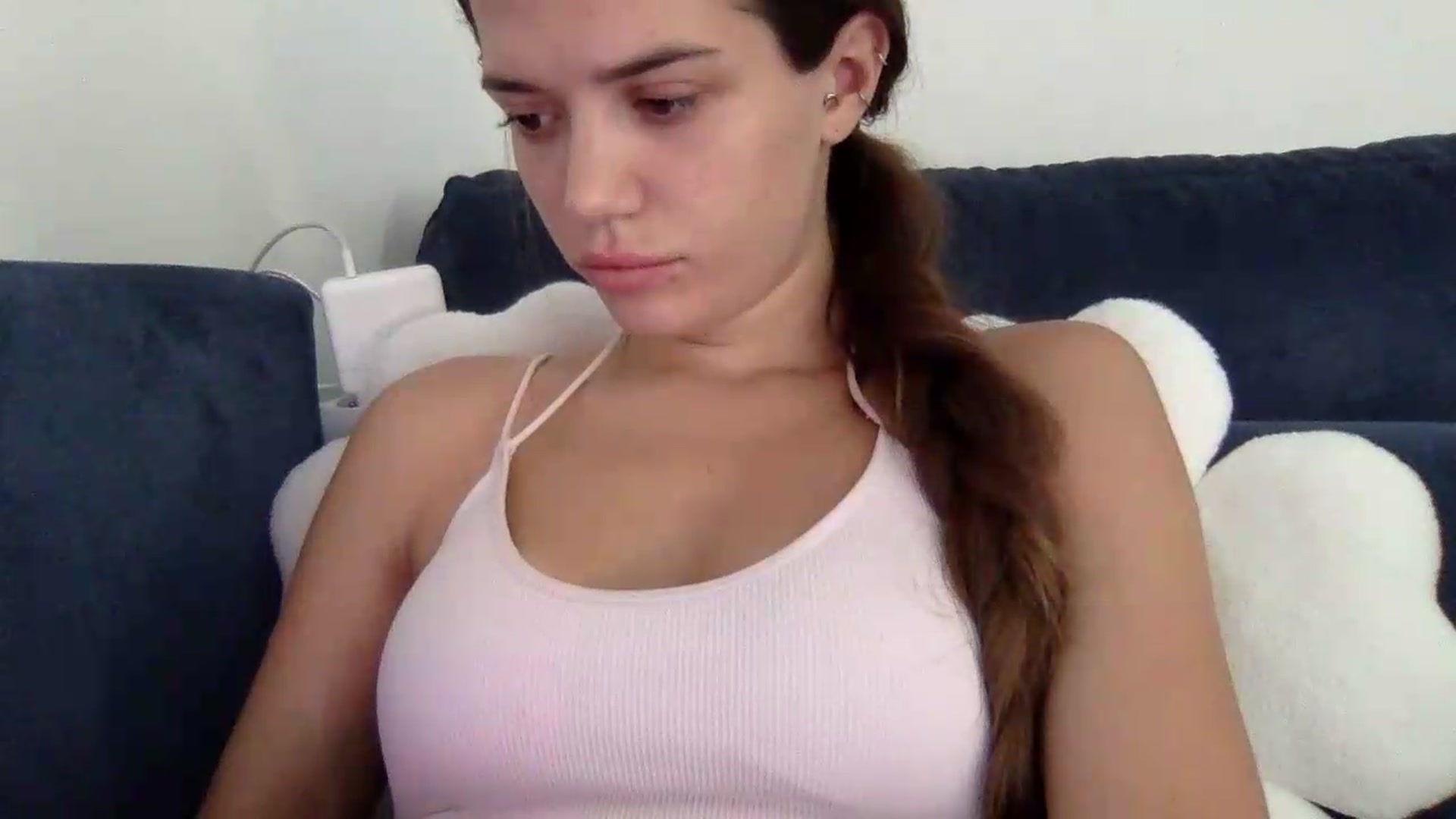 Gallery image thumbnail from JessicaB's myfreecams stream on, 08/29/2026, 16:18 image 18 of 20